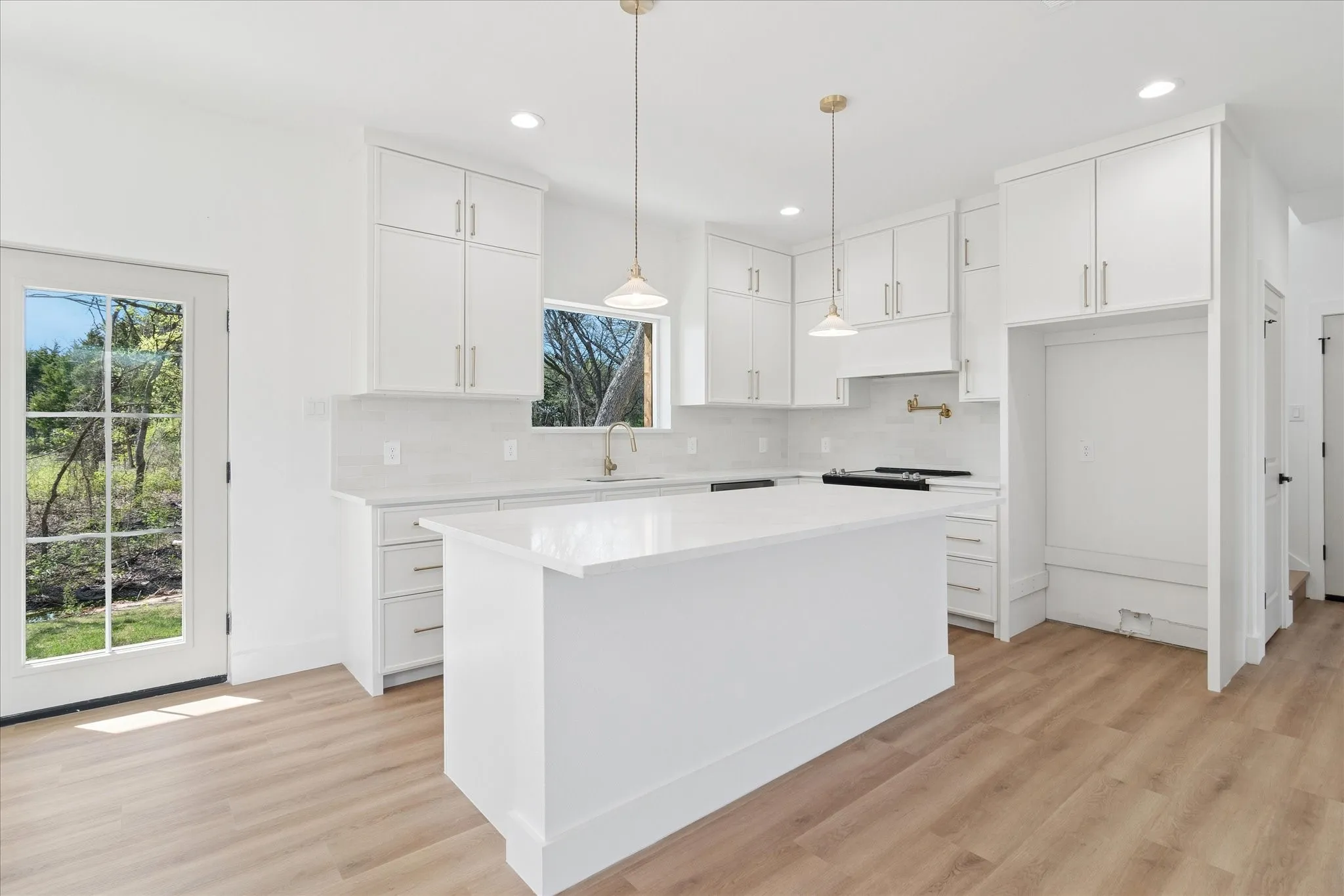 Single Family Residence For Sale in Ellis County , 121 Lakeshore Lane, Glenn Heights, Texas 75154, 4 Bedroom, 3 Bathroom, 2 Garage spaces, 2,065 Sqft, built in 2026, Preowned, mls#21214105, Real Estate Agent in Glenn Heights, Homes For Sale in Ellis county, Homes For Sale in Glenn Heights, Realtor in Glenn Heights Texas, Real Estate Brokerage Independent Realty Texas, Luminita Cordes Realtor