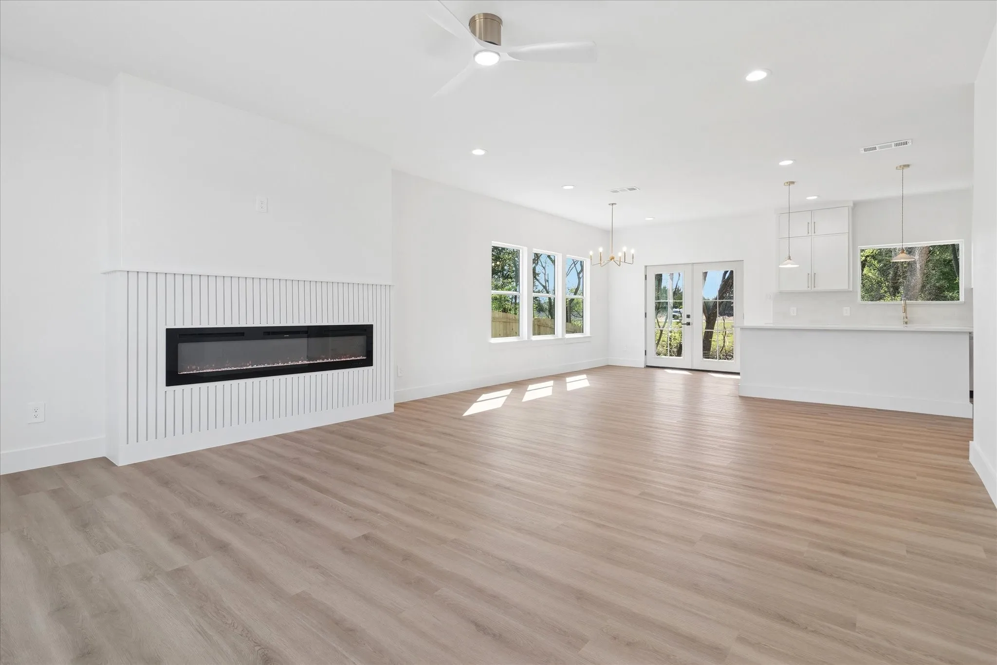 Single Family Residence For Sale in Ellis County , 121 Lakeshore Lane, Glenn Heights, Texas 75154, 4 Bedroom, 3 Bathroom, 2 Garage spaces, 2,065 Sqft, built in 2026, Preowned, mls#21214105, Real Estate Agent in Glenn Heights, Homes For Sale in Ellis county, Homes For Sale in Glenn Heights, Realtor in Glenn Heights Texas, Real Estate Brokerage Independent Realty Texas, Luminita Cordes Realtor