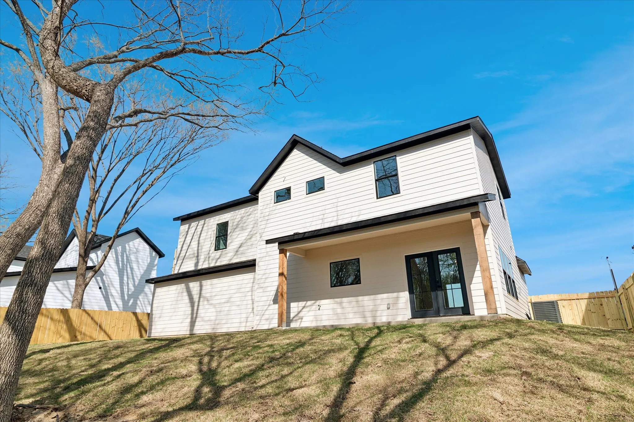 Single Family Residence For Sale in Ellis County , 121 Lakeshore Lane, Glenn Heights, Texas 75154, 4 Bedroom, 3 Bathroom, 2 Garage spaces, 2,065 Sqft, built in 2026, Preowned, mls#21214105, Real Estate Agent in Glenn Heights, Homes For Sale in Ellis county, Homes For Sale in Glenn Heights, Realtor in Glenn Heights Texas, Real Estate Brokerage Independent Realty Texas, Luminita Cordes Realtor