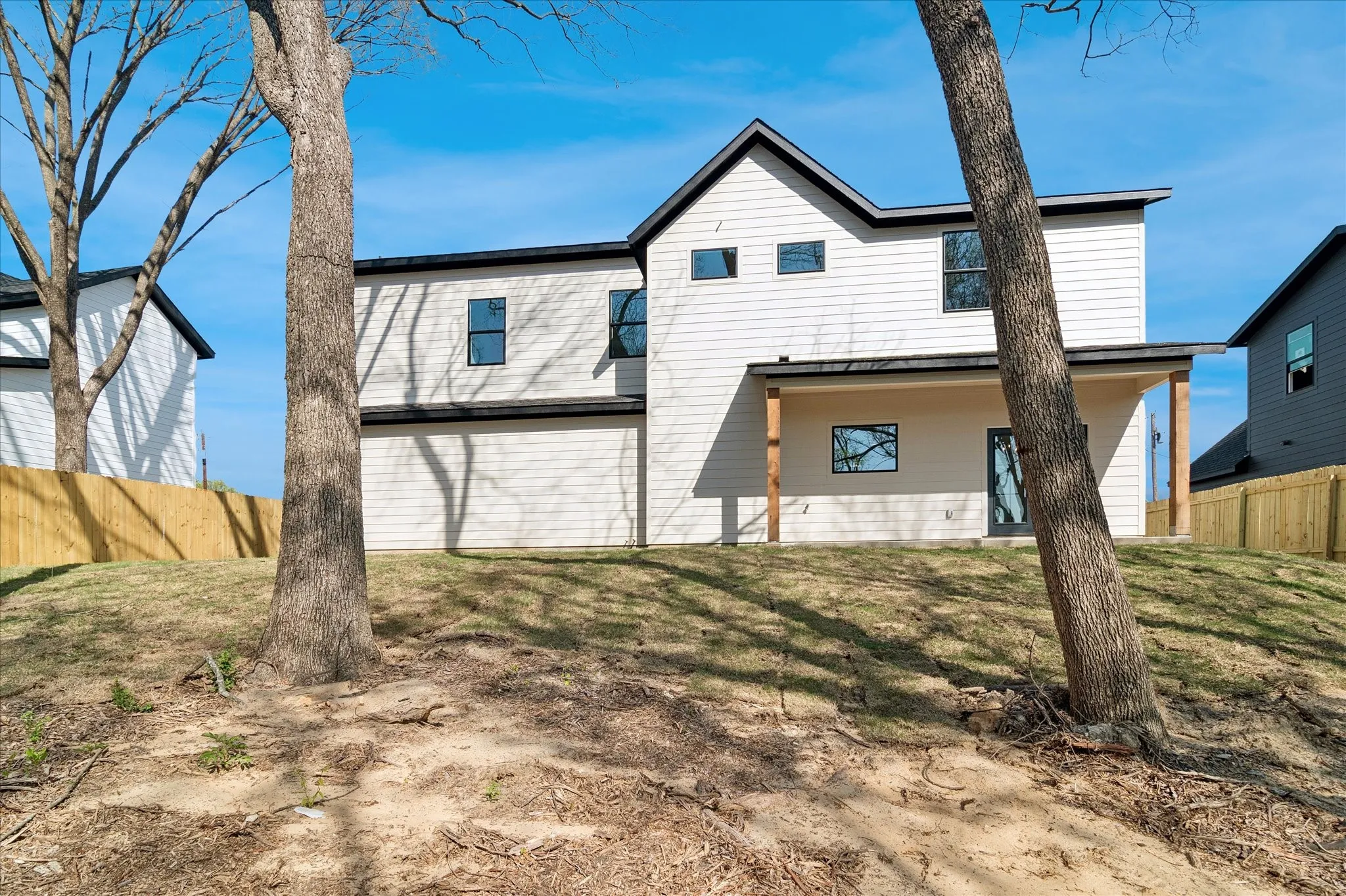 Single Family Residence For Sale in Ellis County , 121 Lakeshore Lane, Glenn Heights, Texas 75154, 4 Bedroom, 3 Bathroom, 2 Garage spaces, 2,065 Sqft, built in 2026, Preowned, mls#21214105, Real Estate Agent in Glenn Heights, Homes For Sale in Ellis county, Homes For Sale in Glenn Heights, Realtor in Glenn Heights Texas, Real Estate Brokerage Independent Realty Texas, Luminita Cordes Realtor
