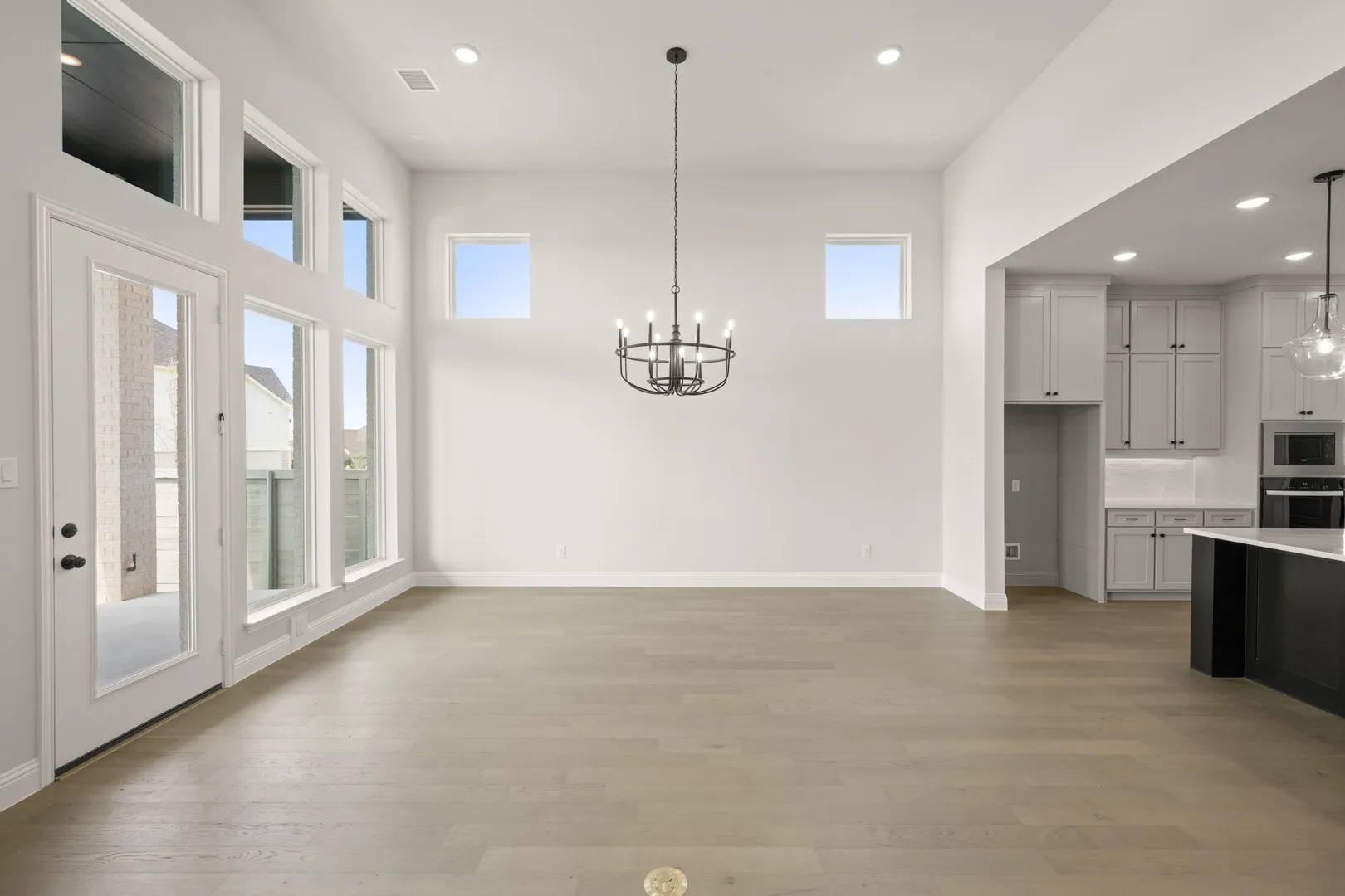 9104 Landmark- Living Room-1