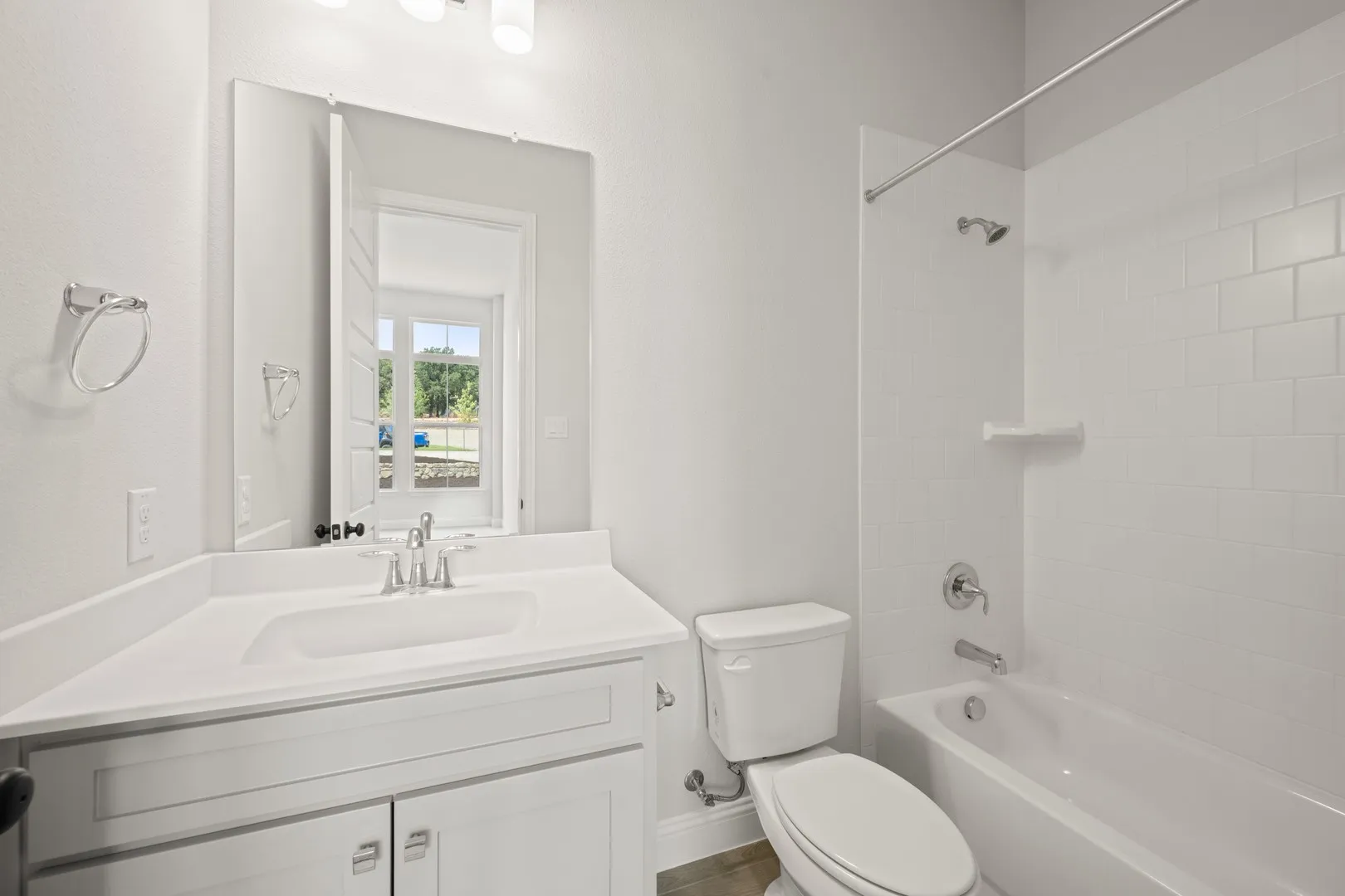 9104 Landmark- Bathroom-1