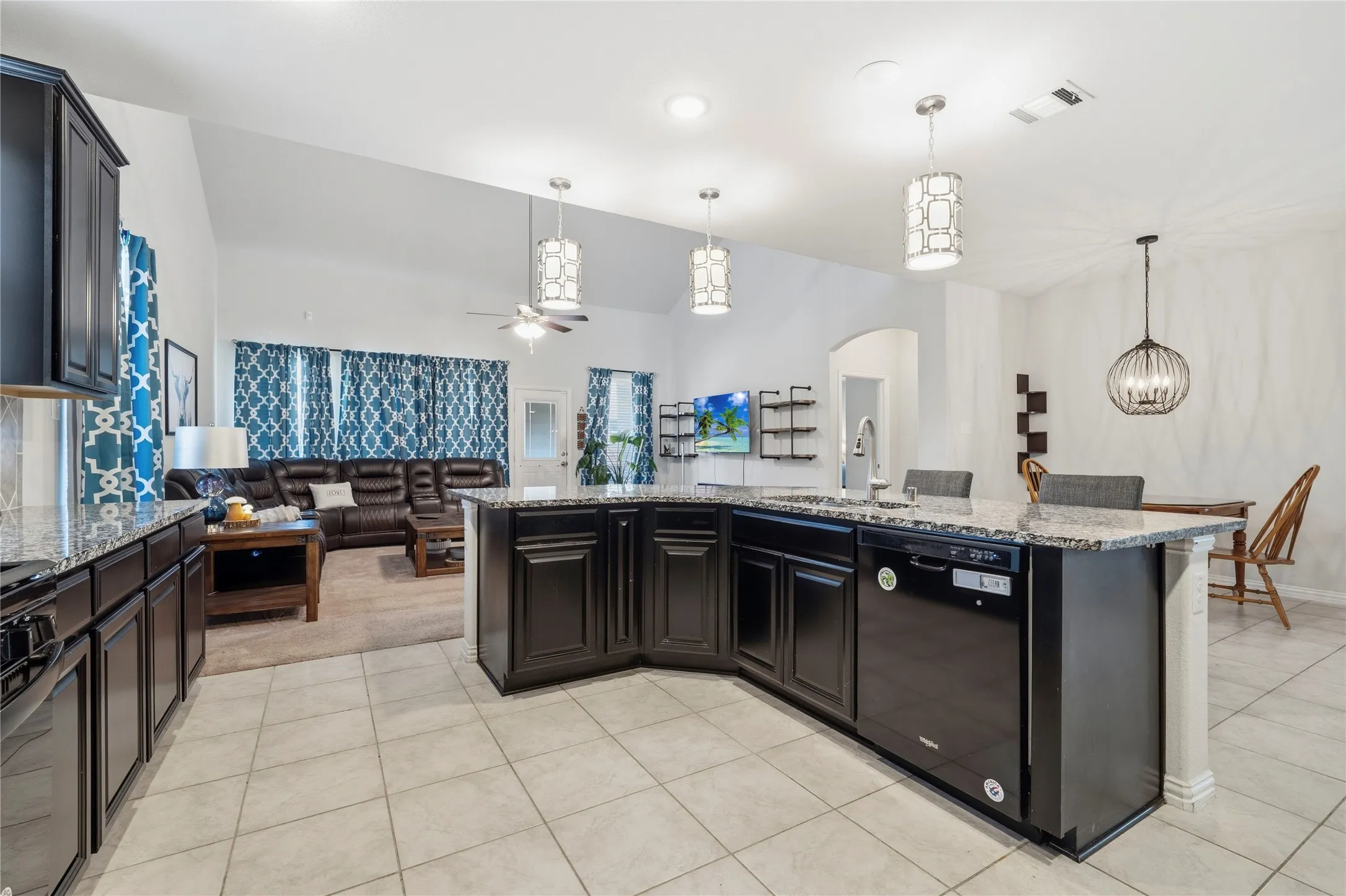 Single Family Residence For Sale in Denton County , 4542 Kipling Avenue, Celina, Texas 76227, 4 Bedroom, 4 Bathroom, 2 Garage spaces, 3,680 Sqft, built in 2019, Preowned, mls#21215764, Real Estate Agent in Celina, Homes For Sale in Denton county, Homes For Sale in Celina, Realtor in Celina Texas, Real Estate Brokerage Independent Realty Texas, Luminita Cordes Realtor