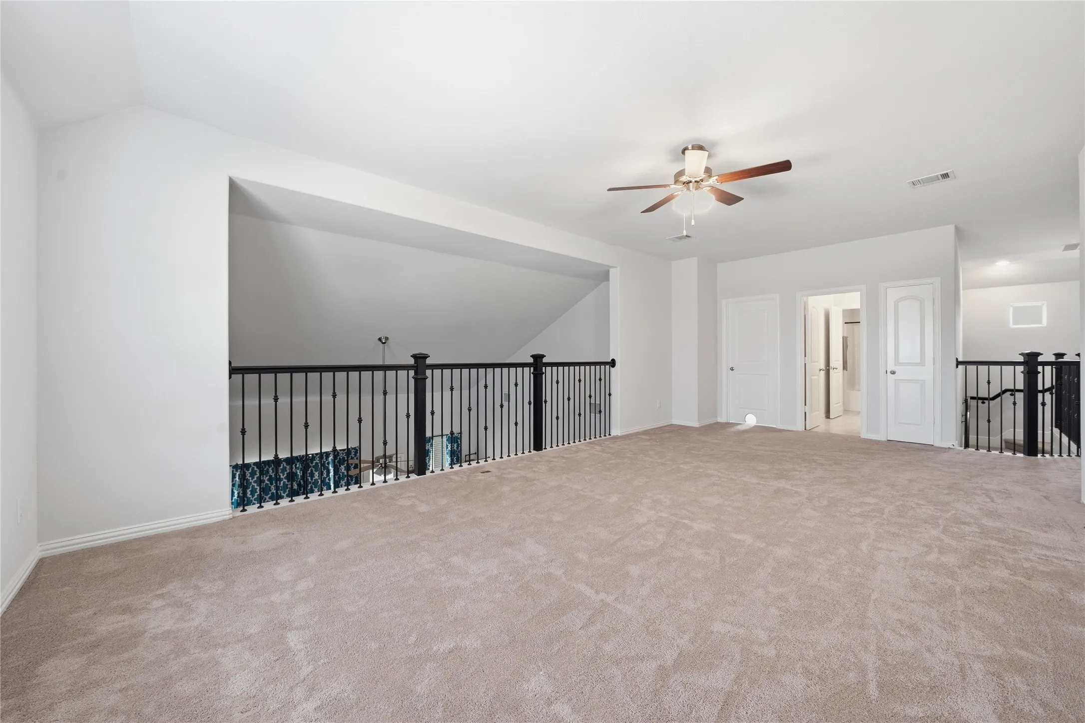 Single Family Residence For Sale in Denton County , 4542 Kipling Avenue, Celina, Texas 76227, 4 Bedroom, 4 Bathroom, 2 Garage spaces, 3,680 Sqft, built in 2019, Preowned, mls#21215764, Real Estate Agent in Celina, Homes For Sale in Denton county, Homes For Sale in Celina, Realtor in Celina Texas, Real Estate Brokerage Independent Realty Texas, Luminita Cordes Realtor