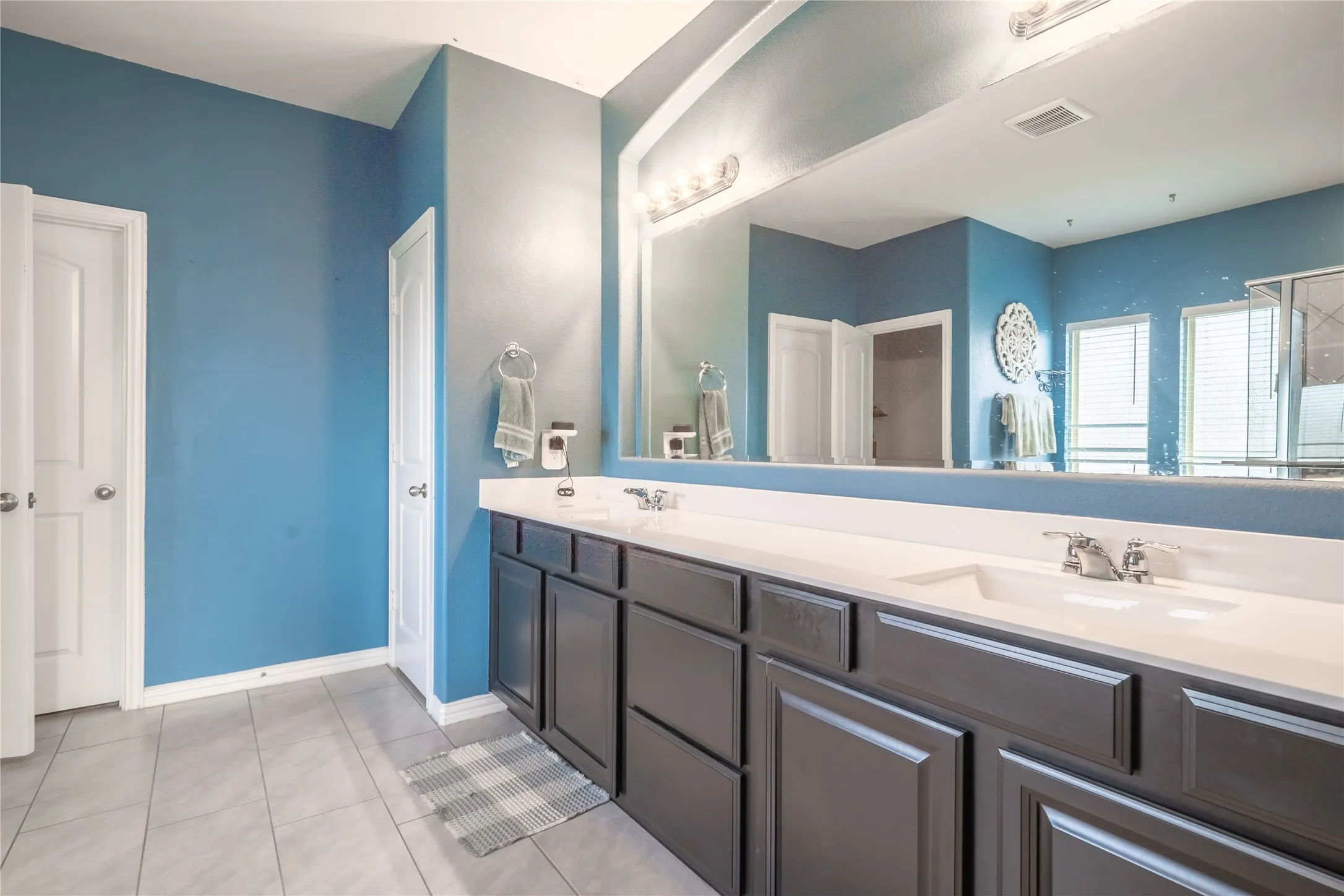 Single Family Residence For Sale in Denton County , 4542 Kipling Avenue, Celina, Texas 76227, 4 Bedroom, 4 Bathroom, 2 Garage spaces, 3,680 Sqft, built in 2019, Preowned, mls#21215764, Real Estate Agent in Celina, Homes For Sale in Denton county, Homes For Sale in Celina, Realtor in Celina Texas, Real Estate Brokerage Independent Realty Texas, Luminita Cordes Realtor