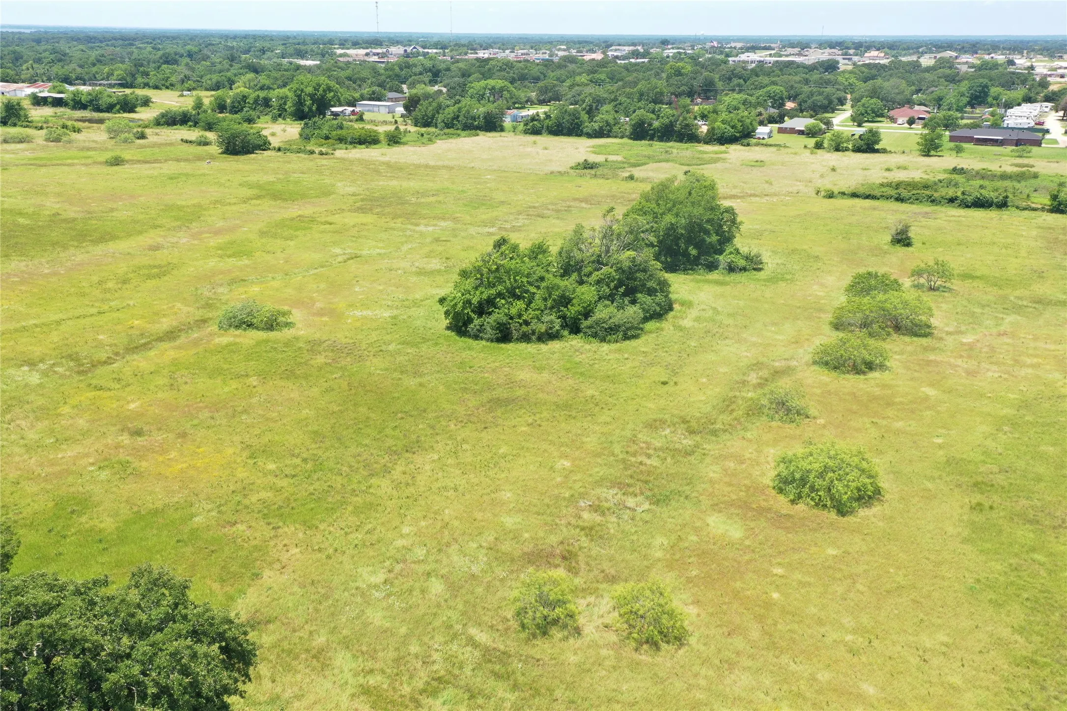 Unimproved Land For Sale in Henderson County , 381 Paddock Drive, Mabank, Texas 75156, 0, 0, Garage spaces, 0 Sqft, built in 0, mls#21216228, Real Estate Agent in Mabank, Homes For Sale in Henderson county, Homes For Sale in Mabank, Realtor in Mabank Texas, Real Estate Brokerage Independent Realty Texas, Luminita Cordes Realtor
