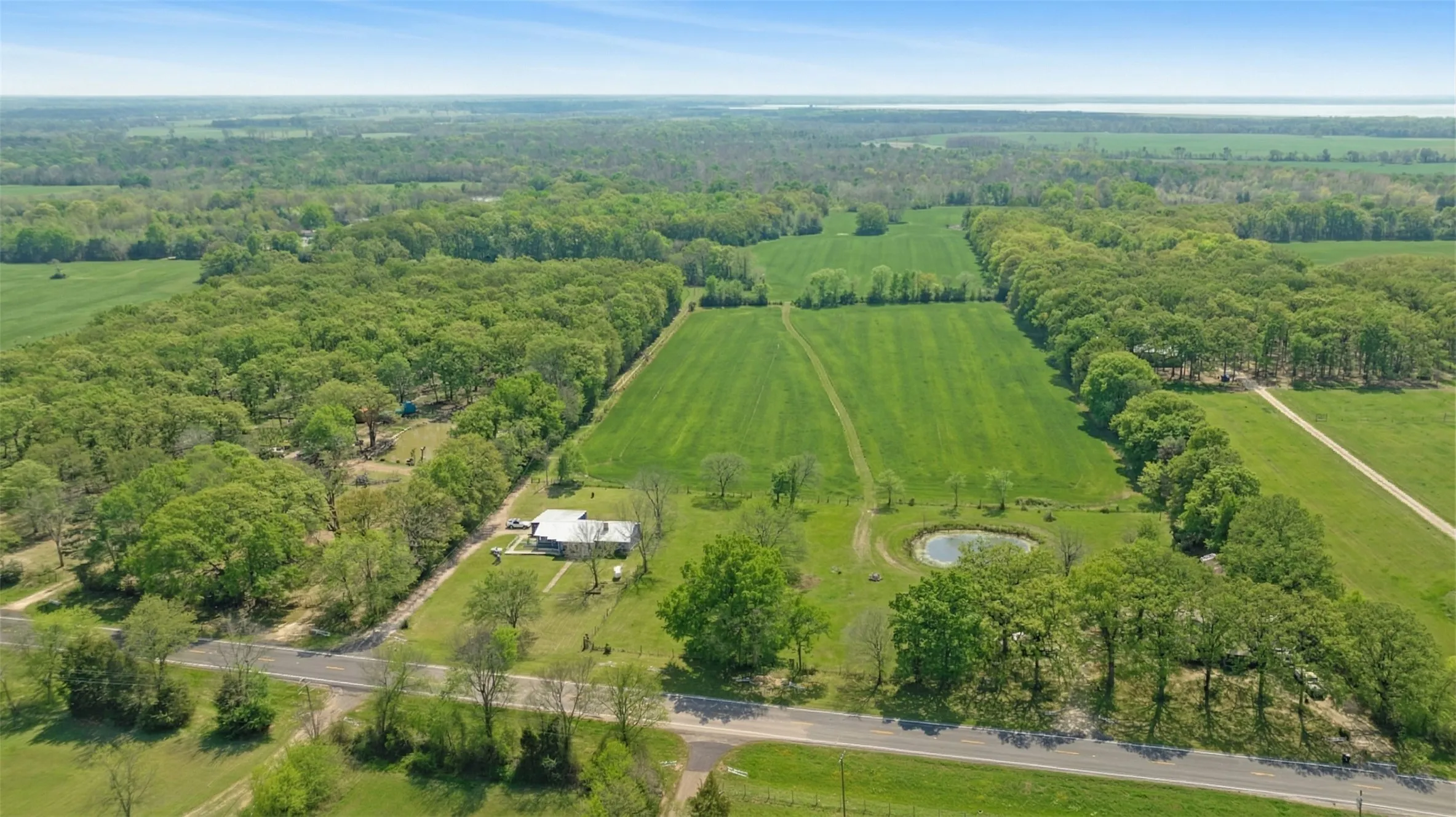 Single Family Residence For Sale in Delta County , 4958 TEXAS HIGHWAY 154, Cooper, Texas 75432, 4 Bedroom, 2 Bathroom, Garage spaces, 1,448 Sqft, built in 1970, Preowned, mls#21217516, Real Estate Agent in Cooper, Homes For Sale in Delta county, Homes For Sale in Cooper, Realtor in Cooper Texas, Real Estate Brokerage Independent Realty Texas, Luminita Cordes Realtor