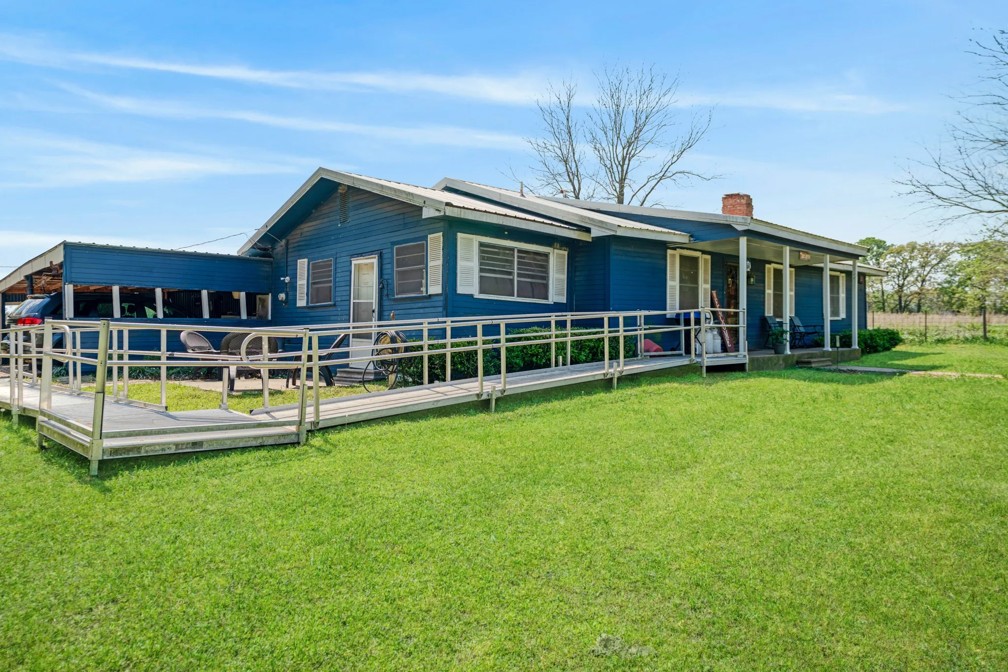 Single Family Residence For Sale in Delta County , 4958 TEXAS HIGHWAY 154, Cooper, Texas 75432, 4 Bedroom, 2 Bathroom, Garage spaces, 1,448 Sqft, built in 1970, Preowned, mls#21217516, Real Estate Agent in Cooper, Homes For Sale in Delta county, Homes For Sale in Cooper, Realtor in Cooper Texas, Real Estate Brokerage Independent Realty Texas, Luminita Cordes Realtor