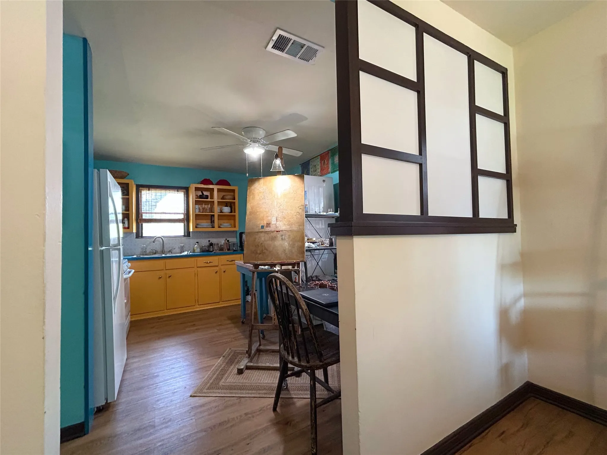 unique archtectural features to dining room - 516 harlem, waco, tx 76704