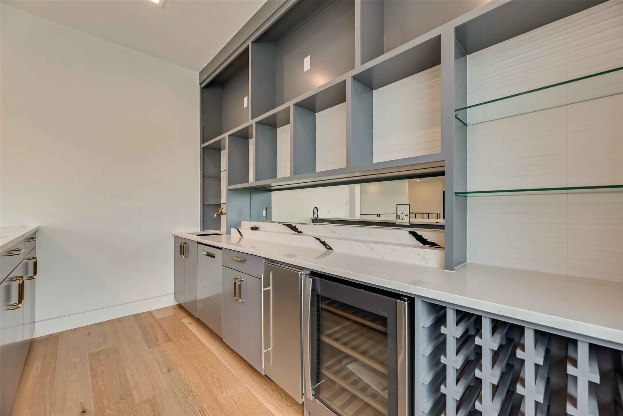 Single Family Residence For Sale in Tarrant County , 410 S White Chapel Boulevard, Southlake, Texas 76092, 8 Bedroom, 11 Bathroom, 4 Garage spaces, 11,123 Sqft, built in 2026, New Construction - Complete, mls#21216332, Real Estate Agent in Southlake, Homes For Sale in Tarrant county, Homes For Sale in Southlake, Realtor in Southlake Texas, Real Estate Brokerage Independent Realty Texas, Luminita Cordes Realtor