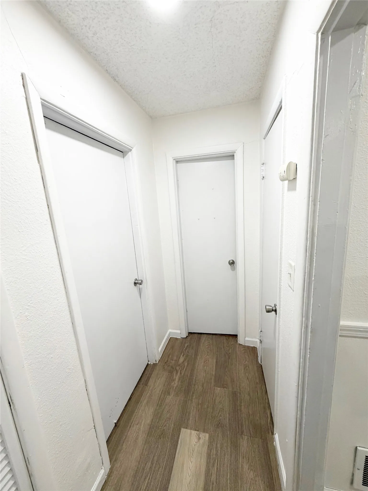 Single Family Residence For Sale in Tarrant County , 3912 Killian Street, Fort Worth, Texas 76119, 3 Bedroom, 1 Bathroom, Garage spaces, 1,150 Sqft, built in 1953, Preowned, mls#21214007, Real Estate Agent in Fort Worth, Homes For Sale in Tarrant county, Homes For Sale in Fort Worth, Realtor in Fort Worth Texas, Real Estate Brokerage Independent Realty Texas, Luminita Cordes Realtor