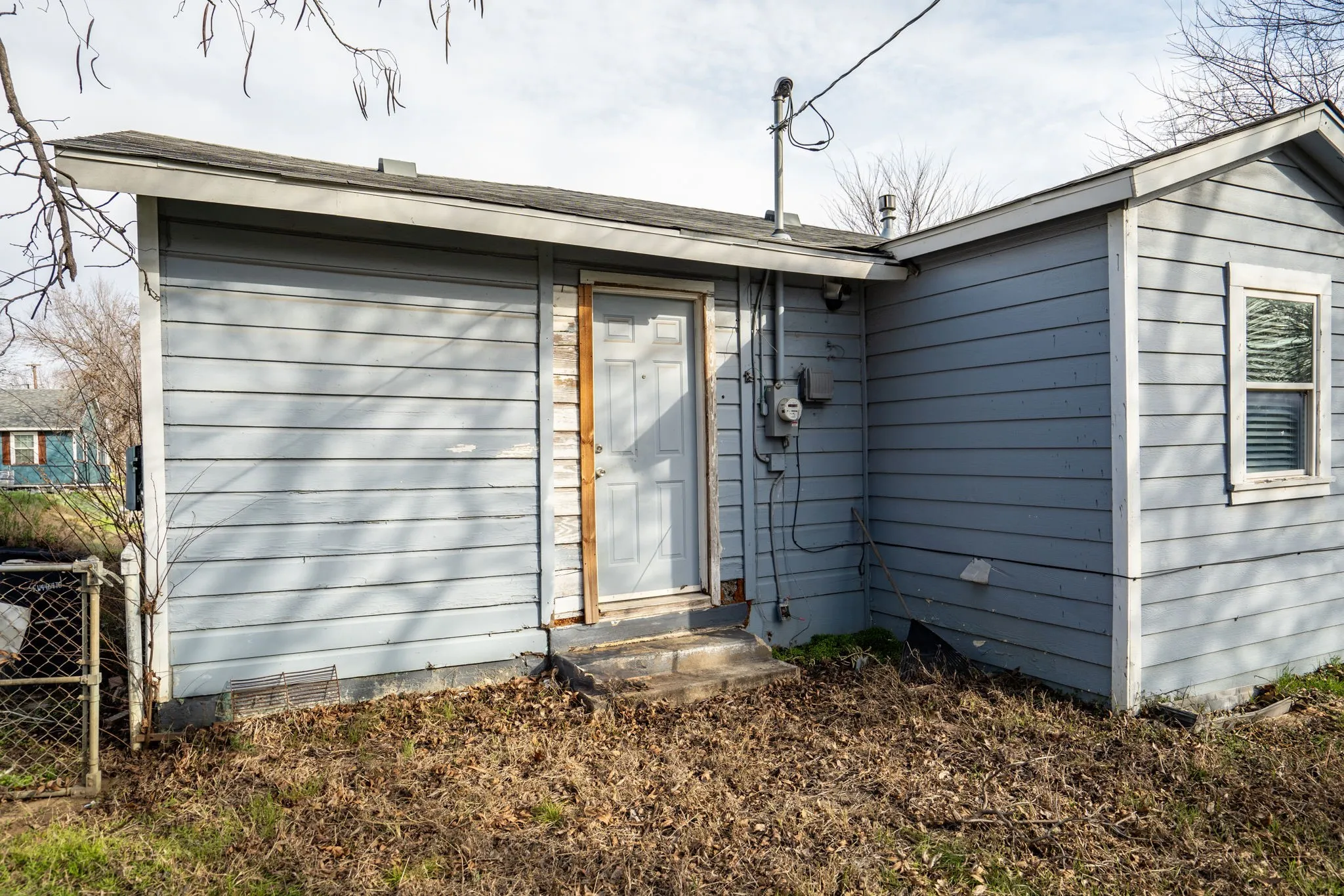 Single Family Residence For Sale in Tarrant County , 3912 Killian Street, Fort Worth, Texas 76119, 3 Bedroom, 1 Bathroom, Garage spaces, 1,150 Sqft, built in 1953, Preowned, mls#21214007, Real Estate Agent in Fort Worth, Homes For Sale in Tarrant county, Homes For Sale in Fort Worth, Realtor in Fort Worth Texas, Real Estate Brokerage Independent Realty Texas, Luminita Cordes Realtor