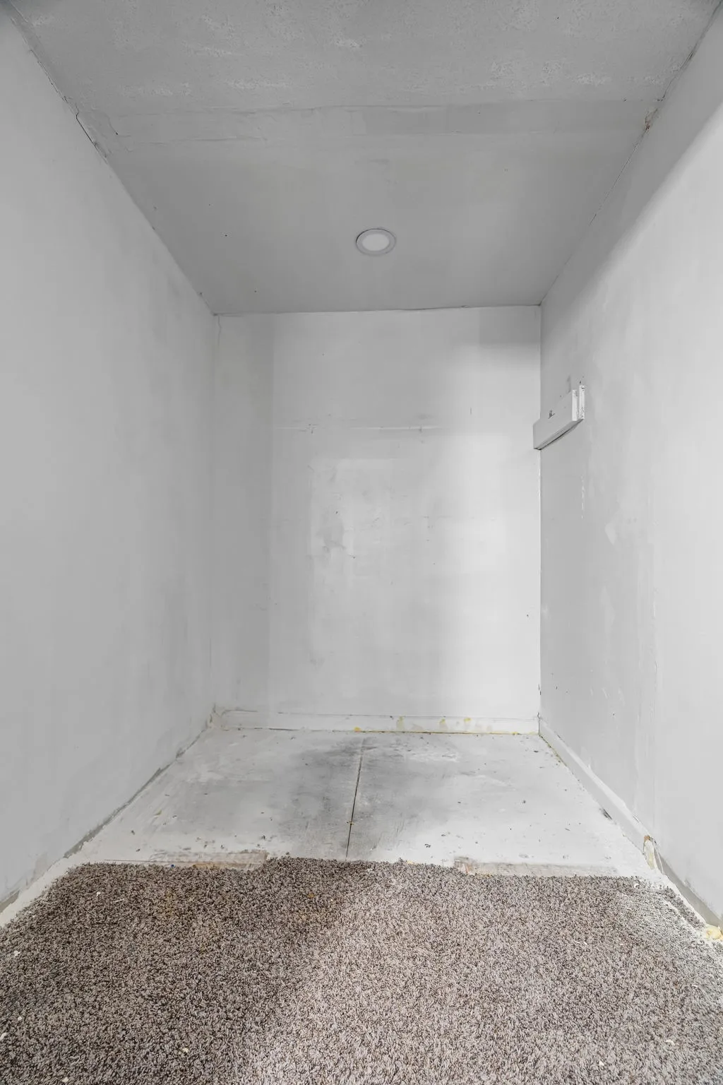 Single Family Residence For Sale in Tarrant County , 3912 Killian Street, Fort Worth, Texas 76119, 3 Bedroom, 1 Bathroom, Garage spaces, 1,150 Sqft, built in 1953, Preowned, mls#21214007, Real Estate Agent in Fort Worth, Homes For Sale in Tarrant county, Homes For Sale in Fort Worth, Realtor in Fort Worth Texas, Real Estate Brokerage Independent Realty Texas, Luminita Cordes Realtor