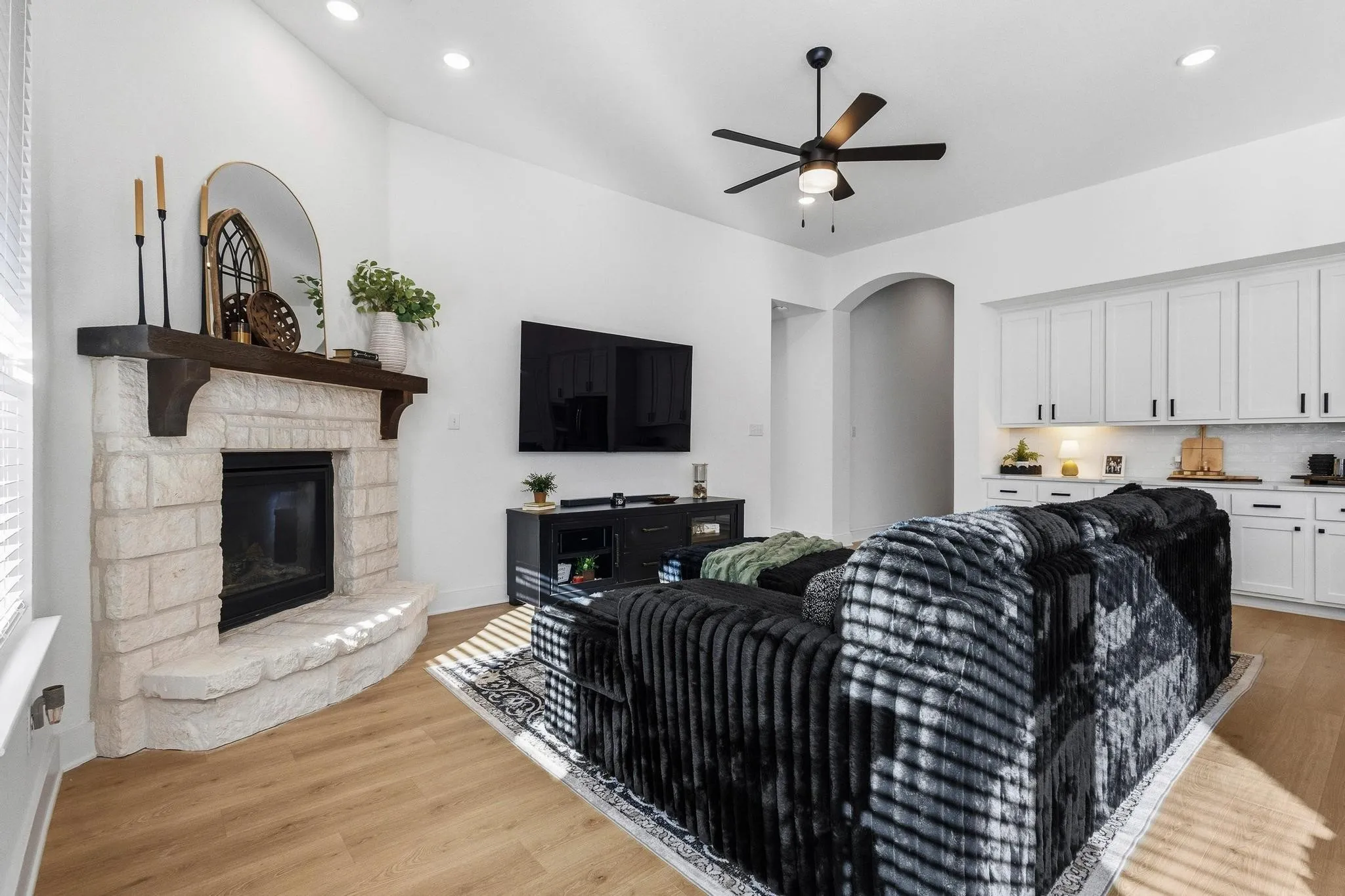 Single Family Residence For Sale in Grayson County , 5056 Westhaven Circle, Denison, Texas 75020, 4 Bedrooms, 2 Bathrooms, 2 Garage spaces, 2,323 Sqft, built in 2024, Price $380,000, mls#21217666, Real Estate Agent in Denison, Homes For Sale in Grayson county, Homes For Sale in Denison, Realtor in Denison Texas, Real Estate Brokerage Independent Realty Texas, Luminita Cordes Realtor