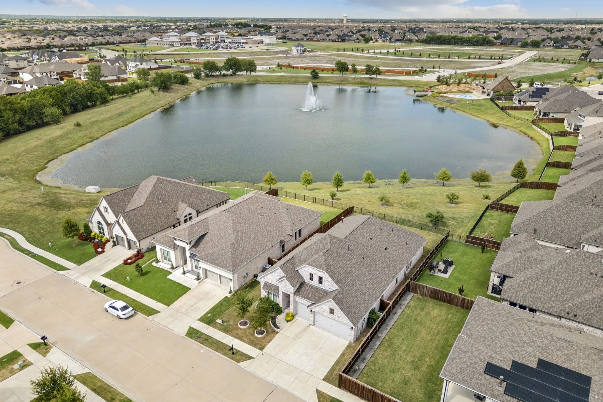 Single Family Residence For Sale in Kaufman County , 1232 Rushcroft Way, Forney, Texas 75126, 4 Bedroom, 4 Bathroom, 3 Garage spaces, 2,730 Sqft, built in 2022, Preowned, Price $425,000, mls#21217681, Real Estate Agent in Forney, Homes For Sale in Kaufman county, Homes For Sale in Forney, Realtor in Forney Texas, Real Estate Brokerage Independent Realty Texas, Luminita Cordes Realtor