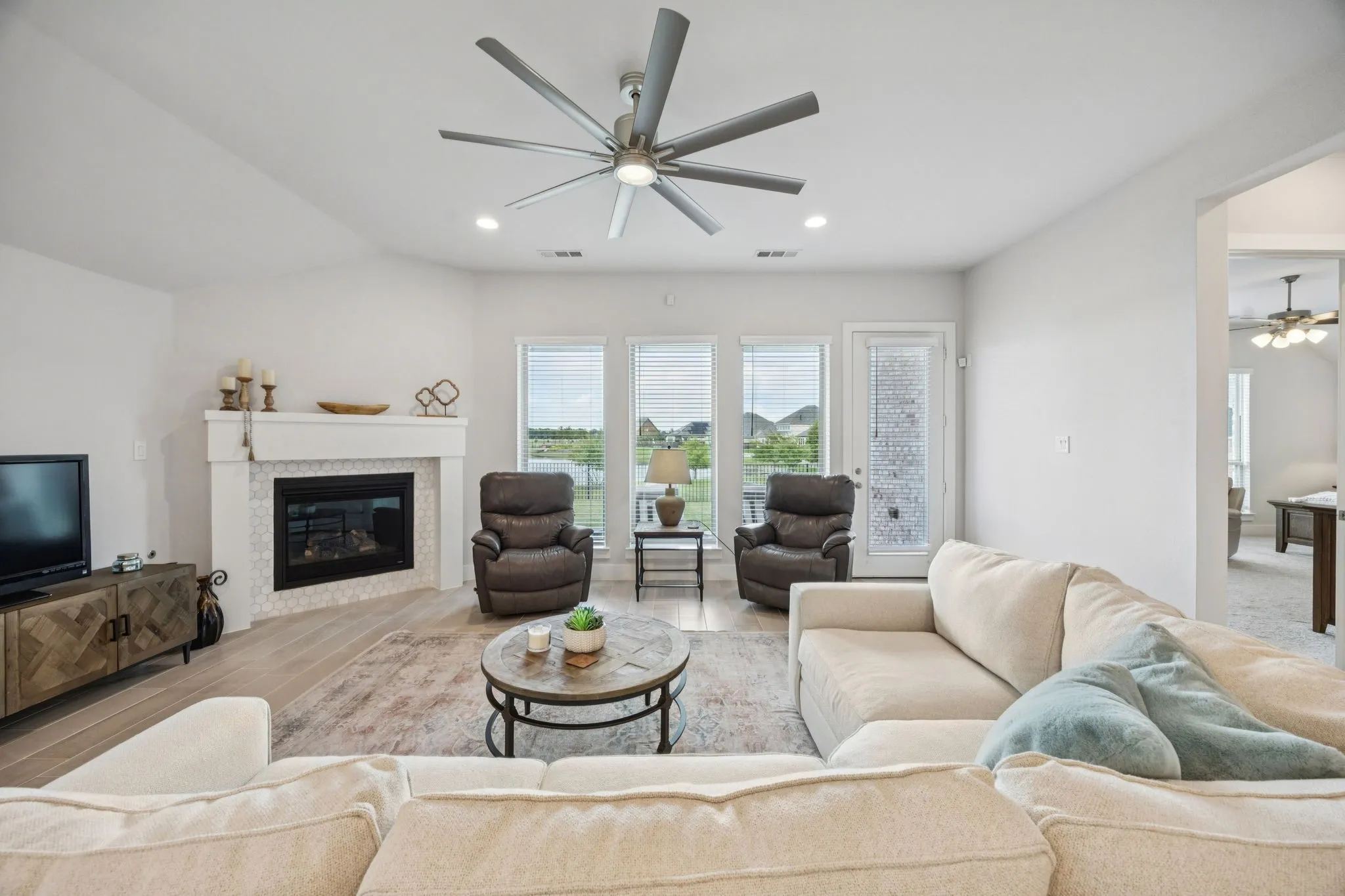 Single Family Residence For Sale in Kaufman County , 1232 Rushcroft Way, Forney, Texas 75126, 4 Bedroom, 4 Bathroom, 3 Garage spaces, 2,730 Sqft, built in 2022, Preowned, Price $425,000, mls#21217681, Real Estate Agent in Forney, Homes For Sale in Kaufman county, Homes For Sale in Forney, Realtor in Forney Texas, Real Estate Brokerage Independent Realty Texas, Luminita Cordes Realtor