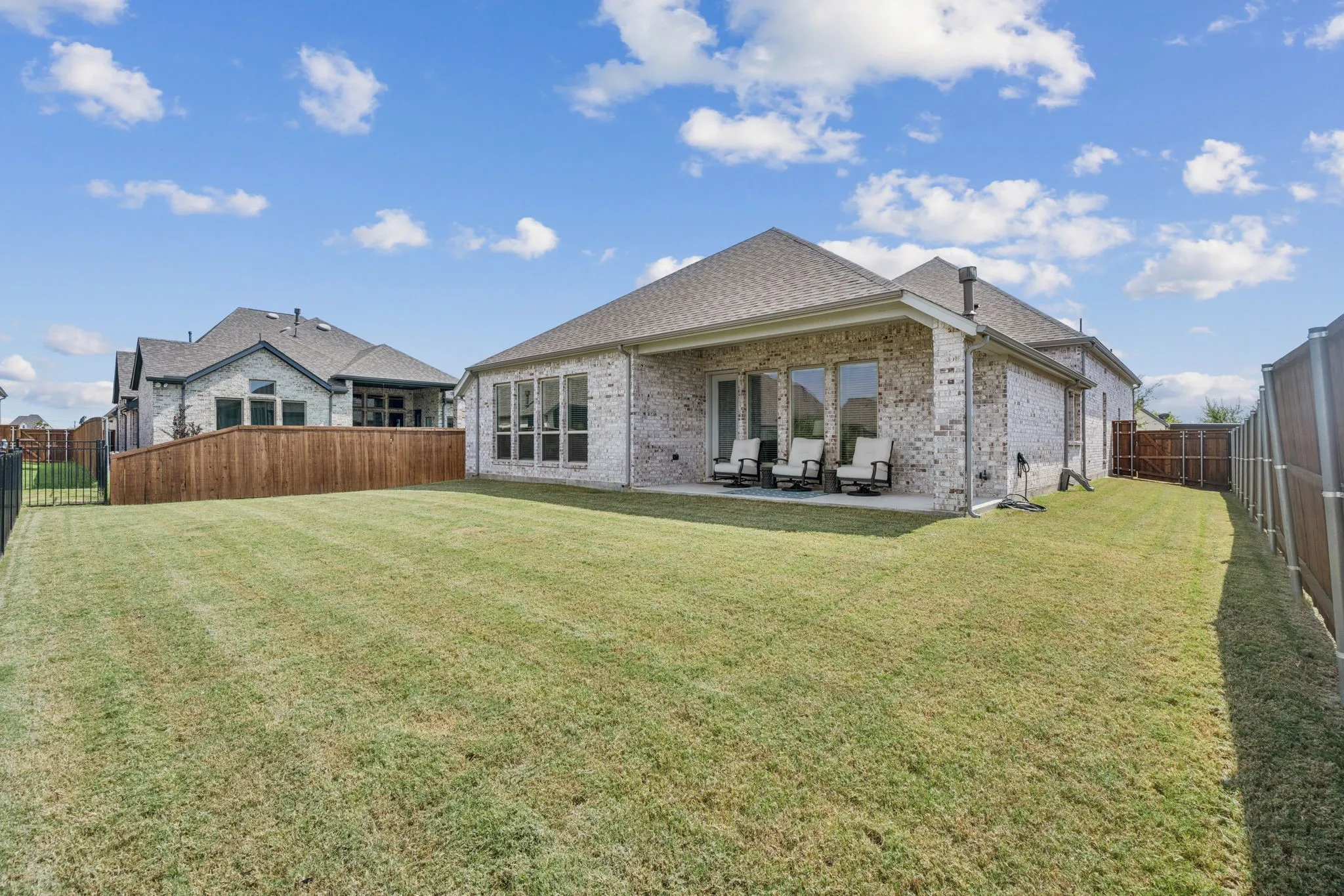 Single Family Residence For Sale in Kaufman County , 1232 Rushcroft Way, Forney, Texas 75126, 4 Bedroom, 4 Bathroom, 3 Garage spaces, 2,730 Sqft, built in 2022, Preowned, Price $425,000, mls#21217681, Real Estate Agent in Forney, Homes For Sale in Kaufman county, Homes For Sale in Forney, Realtor in Forney Texas, Real Estate Brokerage Independent Realty Texas, Luminita Cordes Realtor