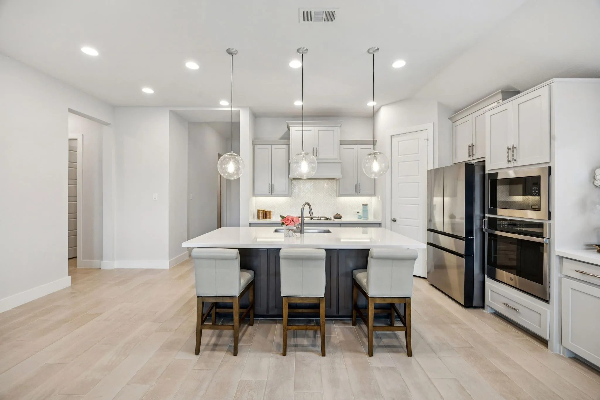 Single Family Residence For Sale in Kaufman County , 1232 Rushcroft Way, Forney, Texas 75126, 4 Bedroom, 4 Bathroom, 3 Garage spaces, 2,730 Sqft, built in 2022, Preowned, Price $425,000, mls#21217681, Real Estate Agent in Forney, Homes For Sale in Kaufman county, Homes For Sale in Forney, Realtor in Forney Texas, Real Estate Brokerage Independent Realty Texas, Luminita Cordes Realtor