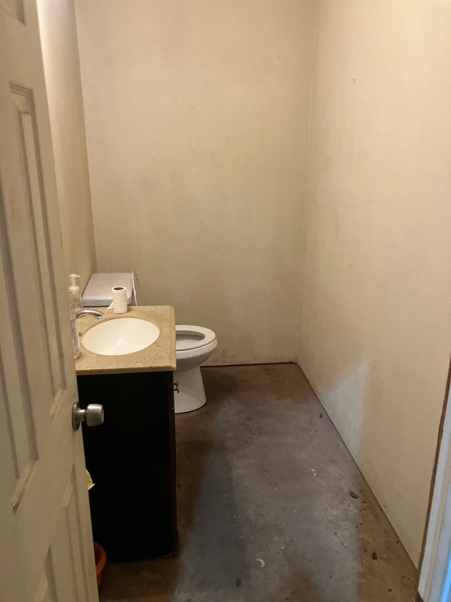 Retail For Sale in Comanche County , 117 E. Bivar, De Leon, Texas 76444, 0, 0, Garage spaces, 0 Sqft, built in 2010, Preowned, Price $481,500, mls#21217223, Real Estate Agent in De Leon, Homes For Sale in Comanche county, Homes For Sale in De Leon, Realtor in De Leon Texas, Real Estate Brokerage Independent Realty Texas, Luminita Cordes Realtor