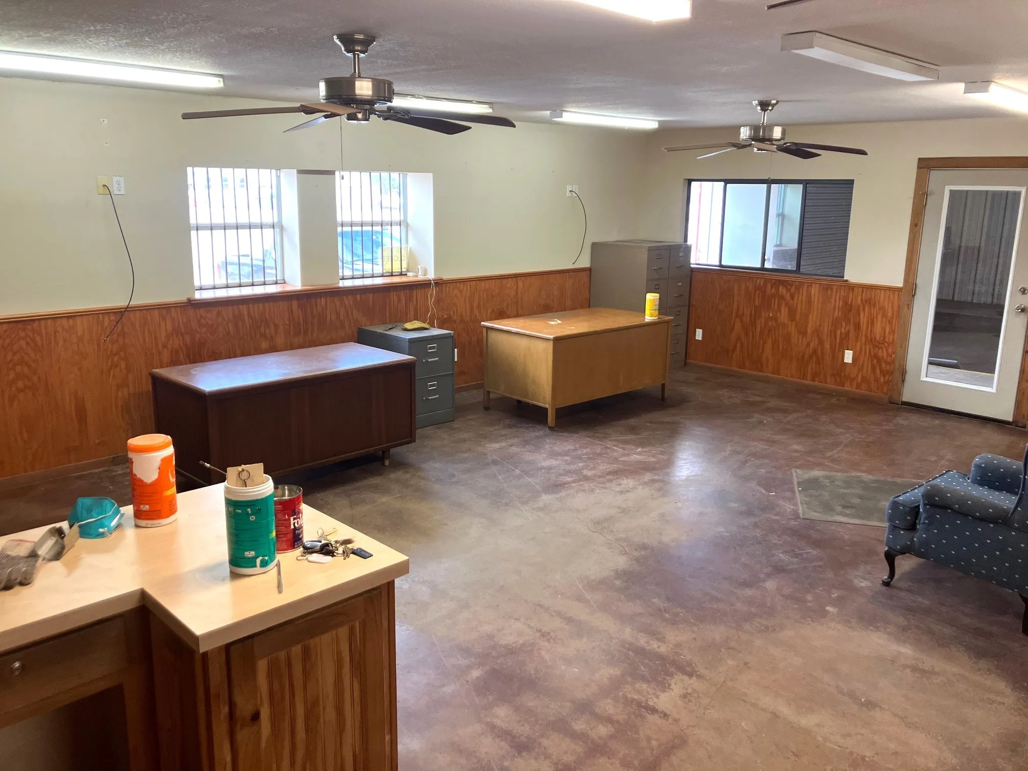 Retail For Sale in Comanche County , 117 E. Bivar, De Leon, Texas 76444, 0, 0, Garage spaces, 0 Sqft, built in 2010, Preowned, Price $481,500, mls#21217223, Real Estate Agent in De Leon, Homes For Sale in Comanche county, Homes For Sale in De Leon, Realtor in De Leon Texas, Real Estate Brokerage Independent Realty Texas, Luminita Cordes Realtor