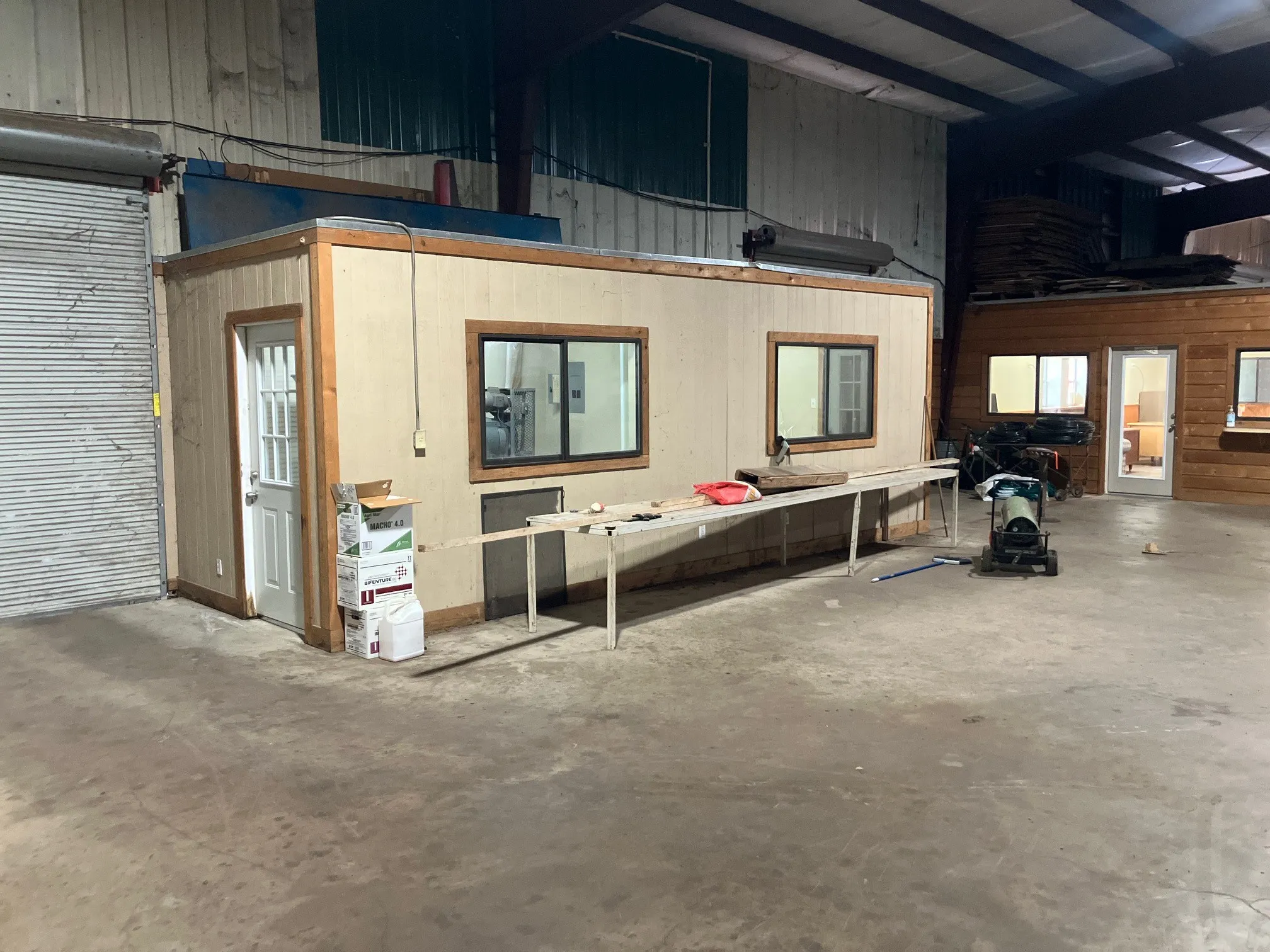 Retail For Sale in Comanche County , 117 E. Bivar, De Leon, Texas 76444, 0, 0, Garage spaces, 0 Sqft, built in 2010, Preowned, Price $481,500, mls#21217223, Real Estate Agent in De Leon, Homes For Sale in Comanche county, Homes For Sale in De Leon, Realtor in De Leon Texas, Real Estate Brokerage Independent Realty Texas, Luminita Cordes Realtor