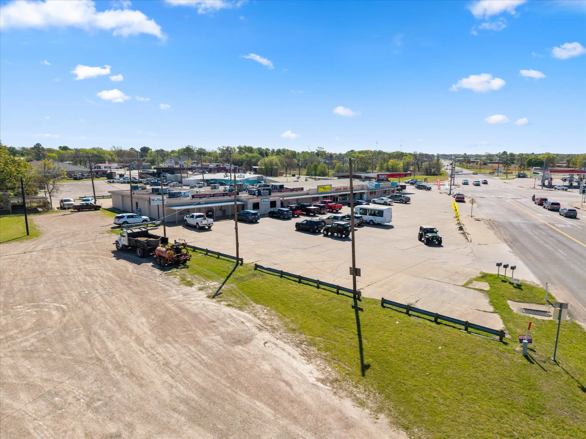 Retail For Sale in Henderson County , 101 N Seven Points Boulevard, Seven Points, Texas 75143, 0, 0, Garage spaces, 0 Sqft, built in 1980, Preowned, Price $1,700,000, mls#21217737, Real Estate Agent in Seven Points, Homes For Sale in Henderson county, Homes For Sale in Seven Points, Realtor in Seven Points Texas, Real Estate Brokerage Independent Realty Texas, Luminita Cordes Realtor