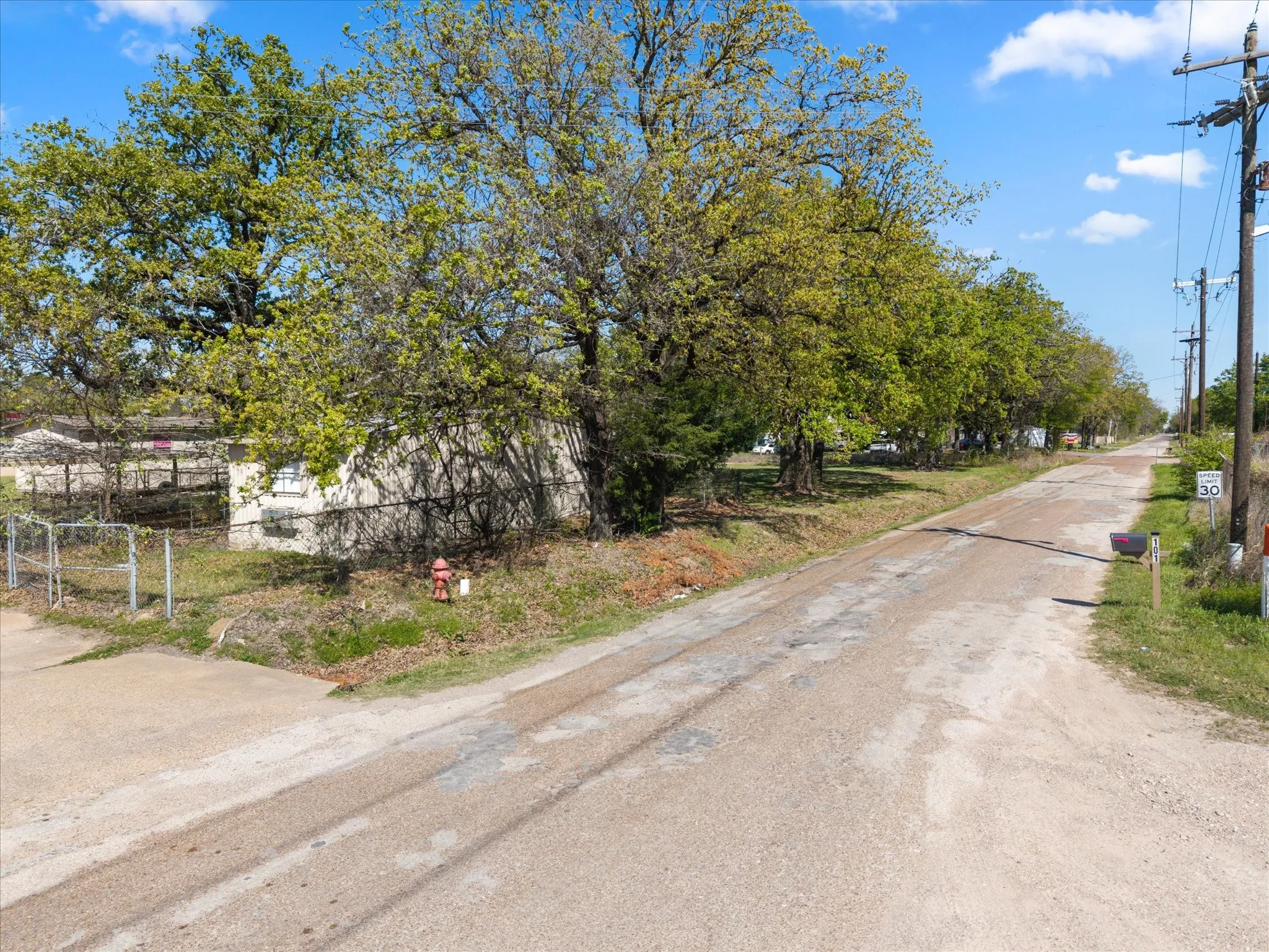 Retail For Sale in Henderson County , 101 N Seven Points Boulevard, Seven Points, Texas 75143, 0, 0, Garage spaces, 0 Sqft, built in 1980, Preowned, Price $1,700,000, mls#21217737, Real Estate Agent in Seven Points, Homes For Sale in Henderson county, Homes For Sale in Seven Points, Realtor in Seven Points Texas, Real Estate Brokerage Independent Realty Texas, Luminita Cordes Realtor