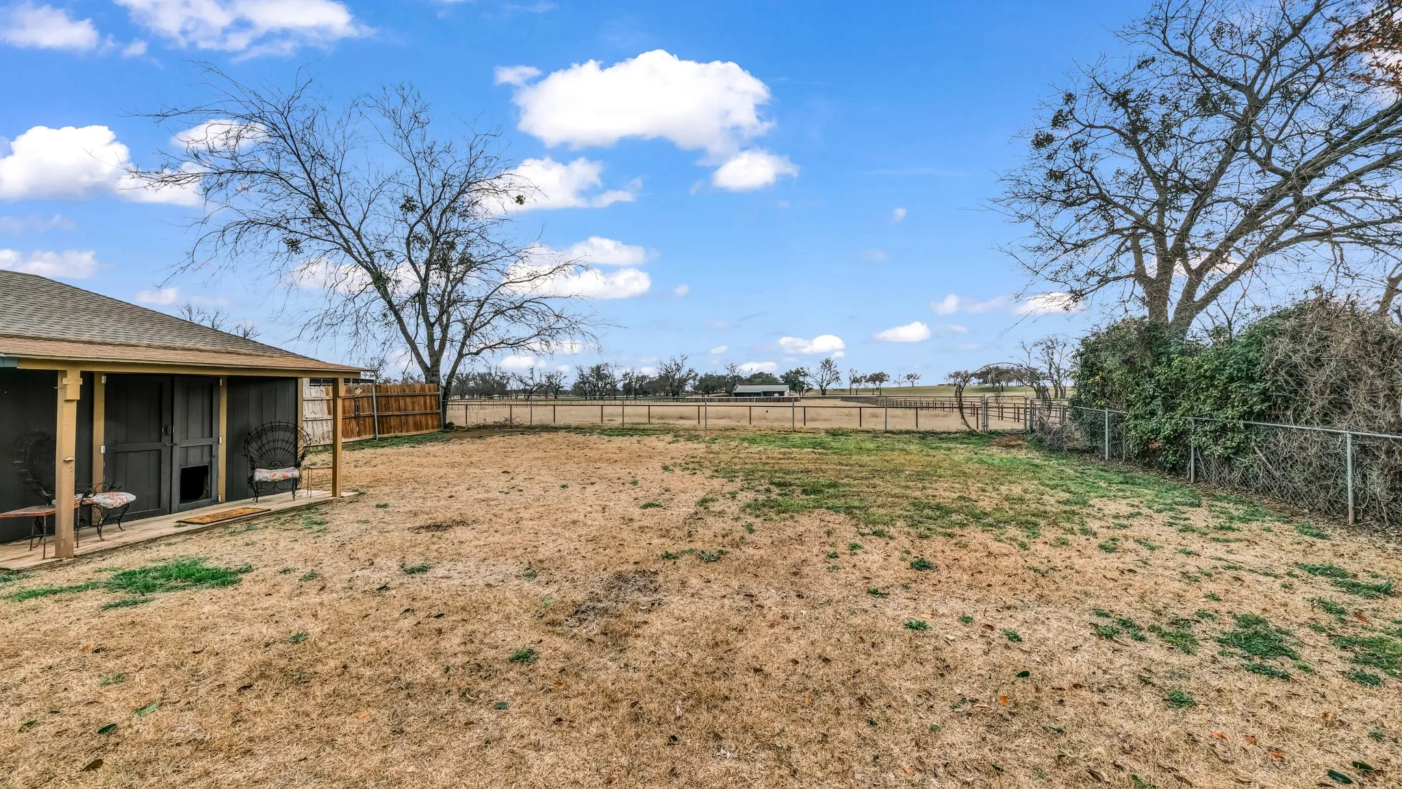 Single Family Residence For Sale in Parker County , 344 Hillcroft Drive, Weatherford, Texas 76087, 4 Bedroom, 2 Bathroom, Garage spaces, 1,152 Sqft, built in 1997, mls#21217802, Real Estate Agent in Weatherford, Homes For Sale in Parker county, Homes For Sale in Weatherford, Realtor in Weatherford Texas, Real Estate Brokerage Independent Realty Texas, Luminita Cordes Realtor