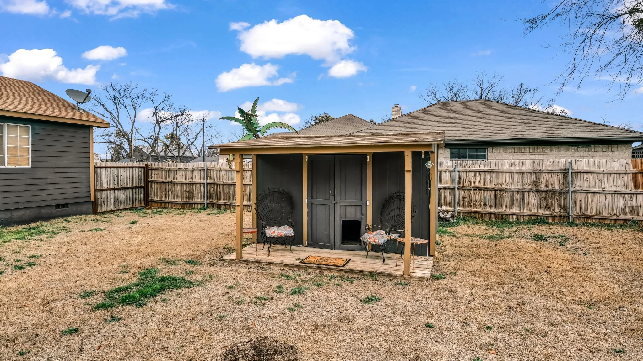 Single Family Residence For Sale in Parker County , 344 Hillcroft Drive, Weatherford, Texas 76087, 4 Bedroom, 2 Bathroom, Garage spaces, 1,152 Sqft, built in 1997, mls#21217802, Real Estate Agent in Weatherford, Homes For Sale in Parker county, Homes For Sale in Weatherford, Realtor in Weatherford Texas, Real Estate Brokerage Independent Realty Texas, Luminita Cordes Realtor