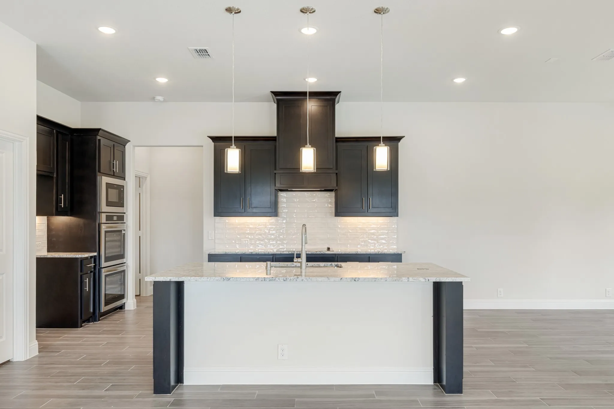 Single Family Residence For Sale in Ellis County , 4033 Foot Hills Drive, Midlothian, Texas 76065, 4 Bedroom, 3 Bathroom, 2 Garage spaces, 2,521 Sqft, built in 2026, New Construction - Incomplete, mls#21217708, Real Estate Agent in Midlothian, Homes For Sale in Ellis county, Homes For Sale in Midlothian, Realtor in Midlothian Texas, Real Estate Brokerage Independent Realty Texas, Luminita Cordes Realtor