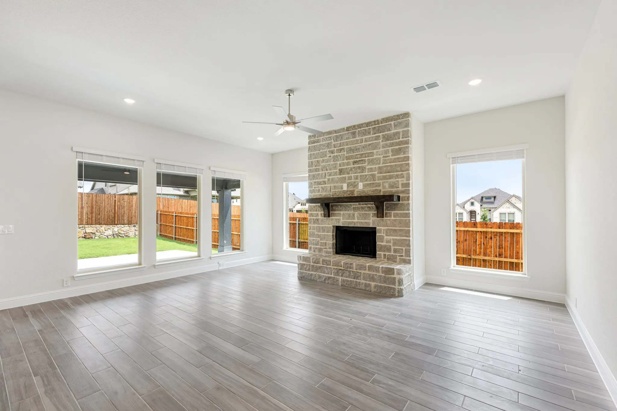 Single Family Residence For Sale in Ellis County , 4033 Foot Hills Drive, Midlothian, Texas 76065, 4 Bedroom, 3 Bathroom, 2 Garage spaces, 2,521 Sqft, built in 2026, New Construction - Incomplete, mls#21217708, Real Estate Agent in Midlothian, Homes For Sale in Ellis county, Homes For Sale in Midlothian, Realtor in Midlothian Texas, Real Estate Brokerage Independent Realty Texas, Luminita Cordes Realtor