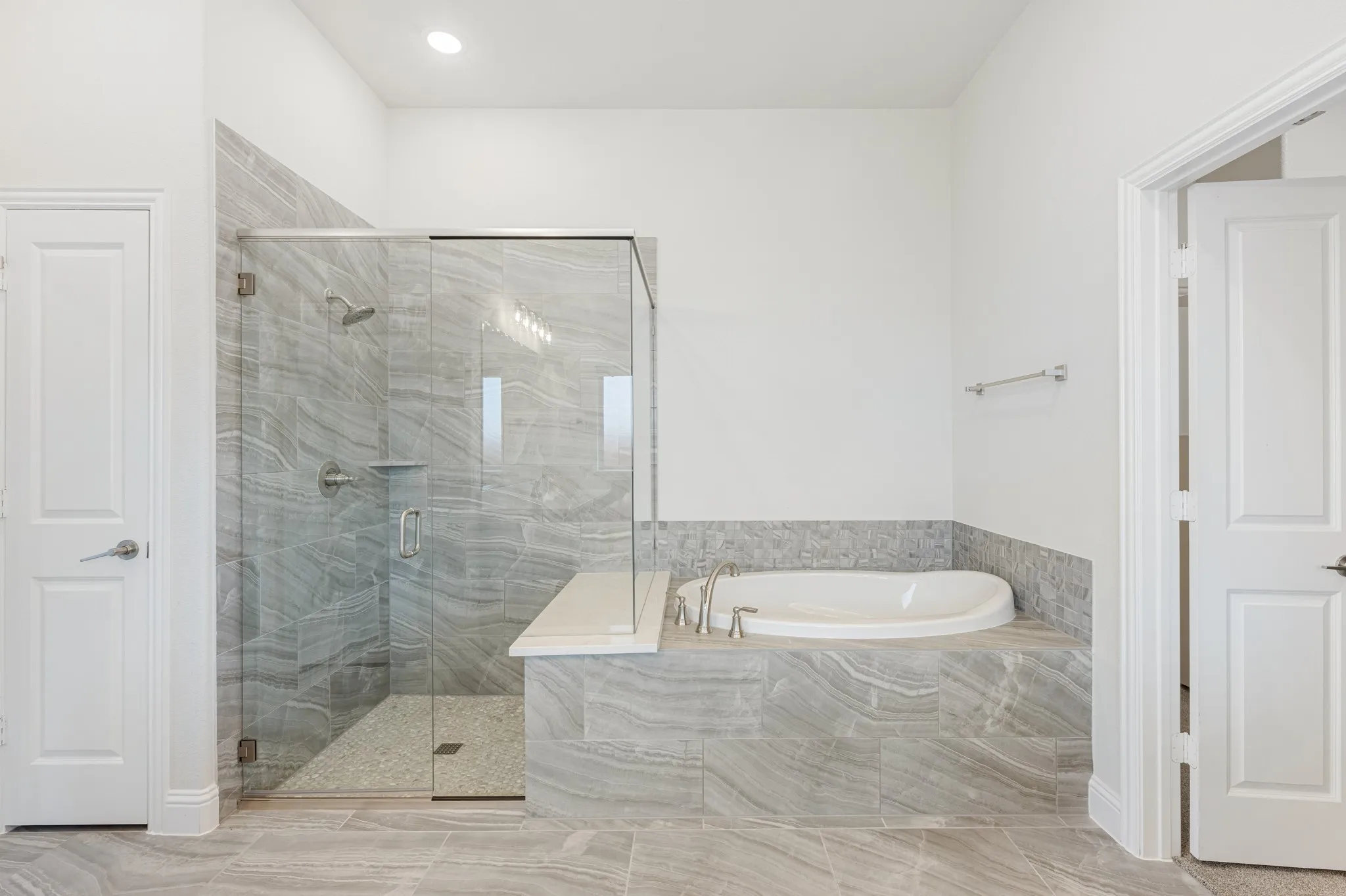 Single Family Residence For Sale in Ellis County , 4033 Foot Hills Drive, Midlothian, Texas 76065, 4 Bedroom, 3 Bathroom, 2 Garage spaces, 2,521 Sqft, built in 2026, New Construction - Incomplete, mls#21217708, Real Estate Agent in Midlothian, Homes For Sale in Ellis county, Homes For Sale in Midlothian, Realtor in Midlothian Texas, Real Estate Brokerage Independent Realty Texas, Luminita Cordes Realtor