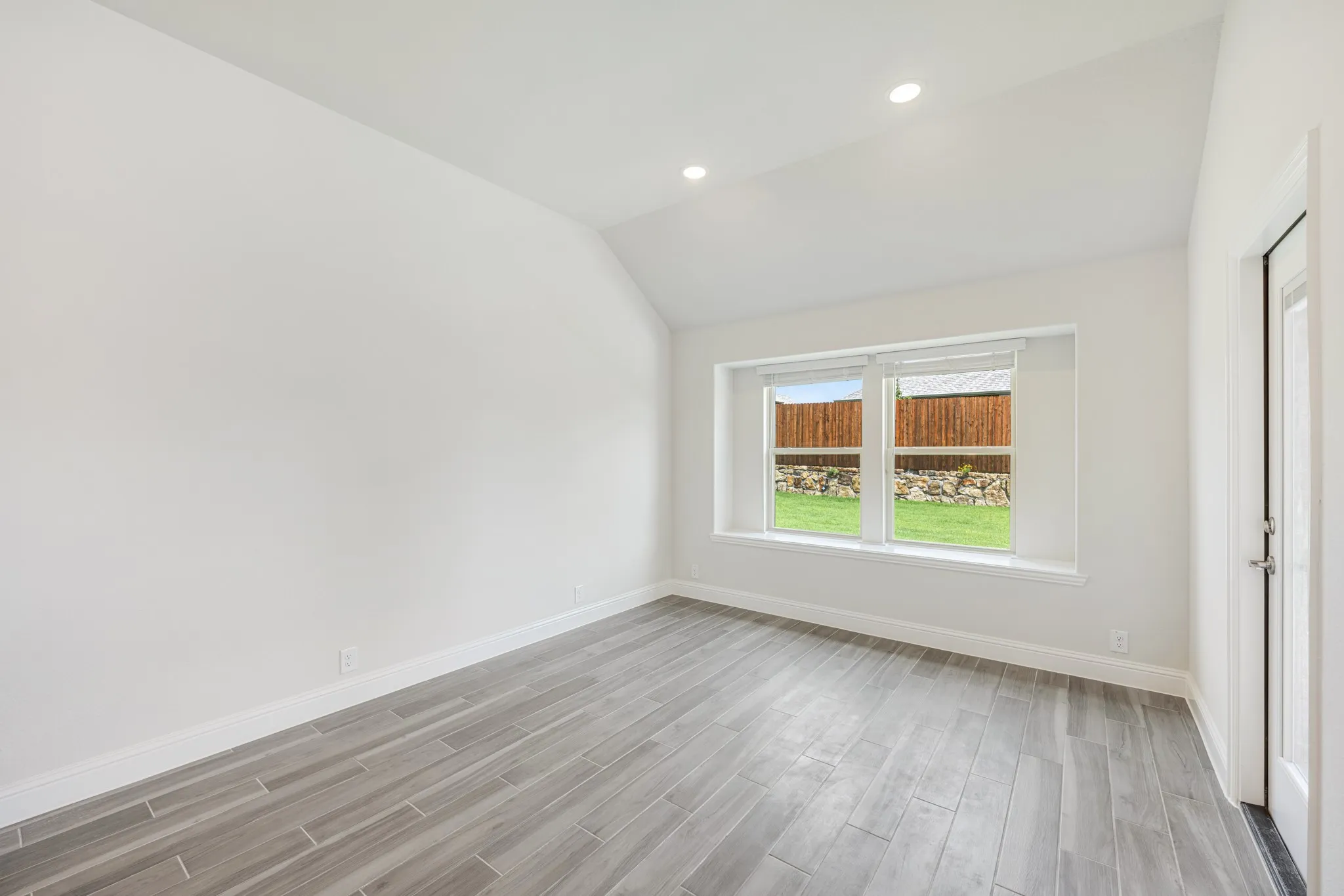 Single Family Residence For Sale in Ellis County , 4033 Foot Hills Drive, Midlothian, Texas 76065, 4 Bedroom, 3 Bathroom, 2 Garage spaces, 2,521 Sqft, built in 2026, New Construction - Incomplete, mls#21217708, Real Estate Agent in Midlothian, Homes For Sale in Ellis county, Homes For Sale in Midlothian, Realtor in Midlothian Texas, Real Estate Brokerage Independent Realty Texas, Luminita Cordes Realtor