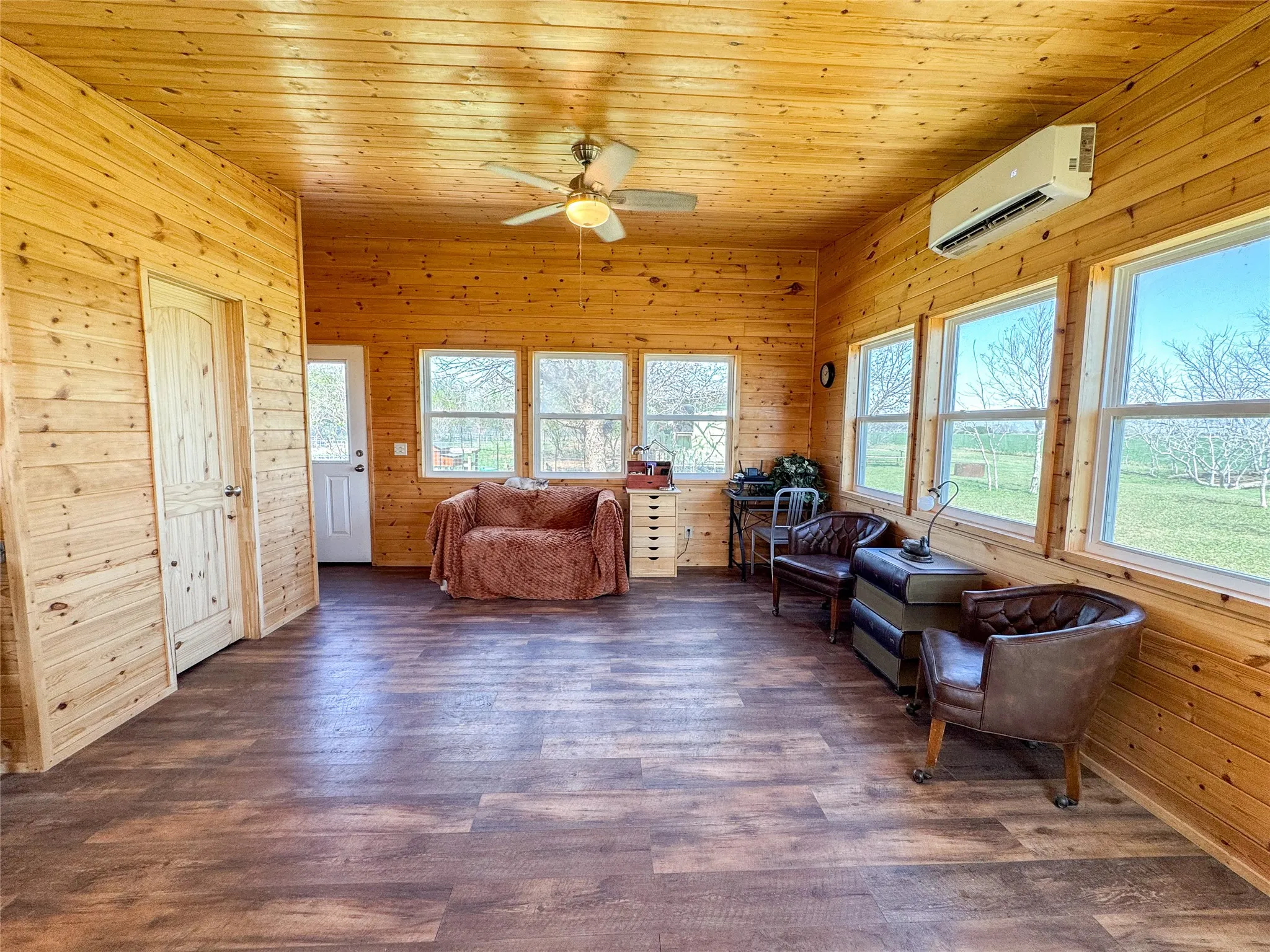 Single Family Residence For Sale in Haskell County , 1209 Taylor Avenue, Rule, Texas 79547, 1 Bedroom, 1 Bathroom, Garage spaces, 576 Sqft, built in 2022, Preowned, mls#21196229, Real Estate Agent in Rule, Homes For Sale in Haskell county, Homes For Sale in Rule, Realtor in Rule Texas, Real Estate Brokerage Independent Realty Texas, Luminita Cordes Realtor
