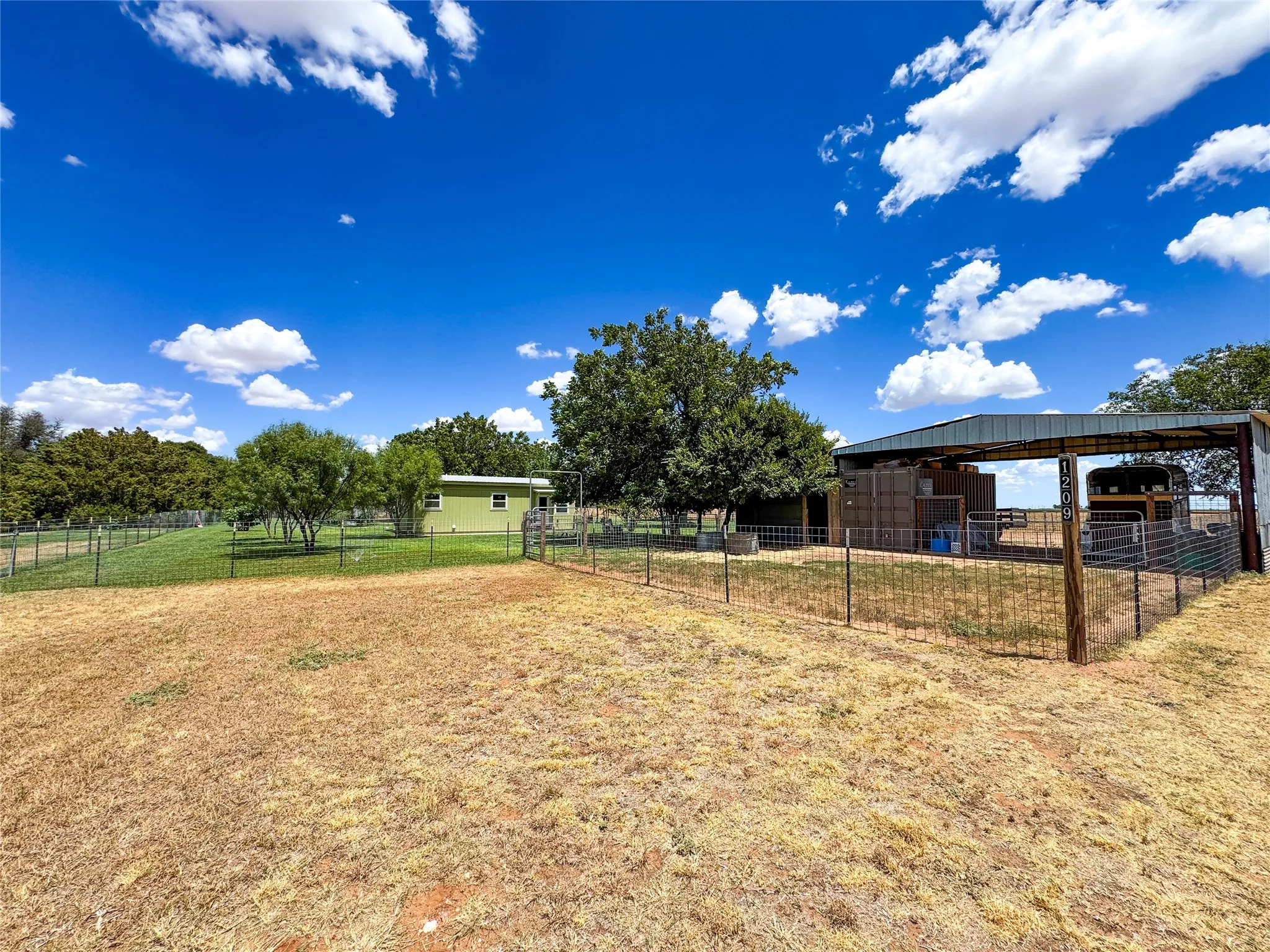 Single Family Residence For Sale in Haskell County , 1209 Taylor Avenue, Rule, Texas 79547, 1 Bedroom, 1 Bathroom, Garage spaces, 576 Sqft, built in 2022, Preowned, mls#21196229, Real Estate Agent in Rule, Homes For Sale in Haskell county, Homes For Sale in Rule, Realtor in Rule Texas, Real Estate Brokerage Independent Realty Texas, Luminita Cordes Realtor