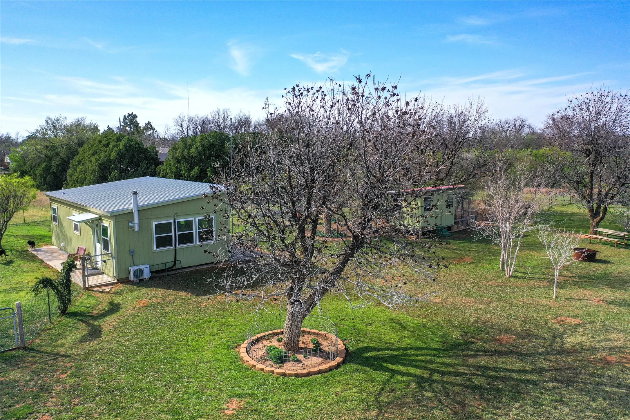 Single Family Residence For Sale in Haskell County , 1209 Taylor Avenue, Rule, Texas 79547, 1 Bedroom, 1 Bathroom, Garage spaces, 576 Sqft, built in 2022, Preowned, mls#21196229, Real Estate Agent in Rule, Homes For Sale in Haskell county, Homes For Sale in Rule, Realtor in Rule Texas, Real Estate Brokerage Independent Realty Texas, Luminita Cordes Realtor