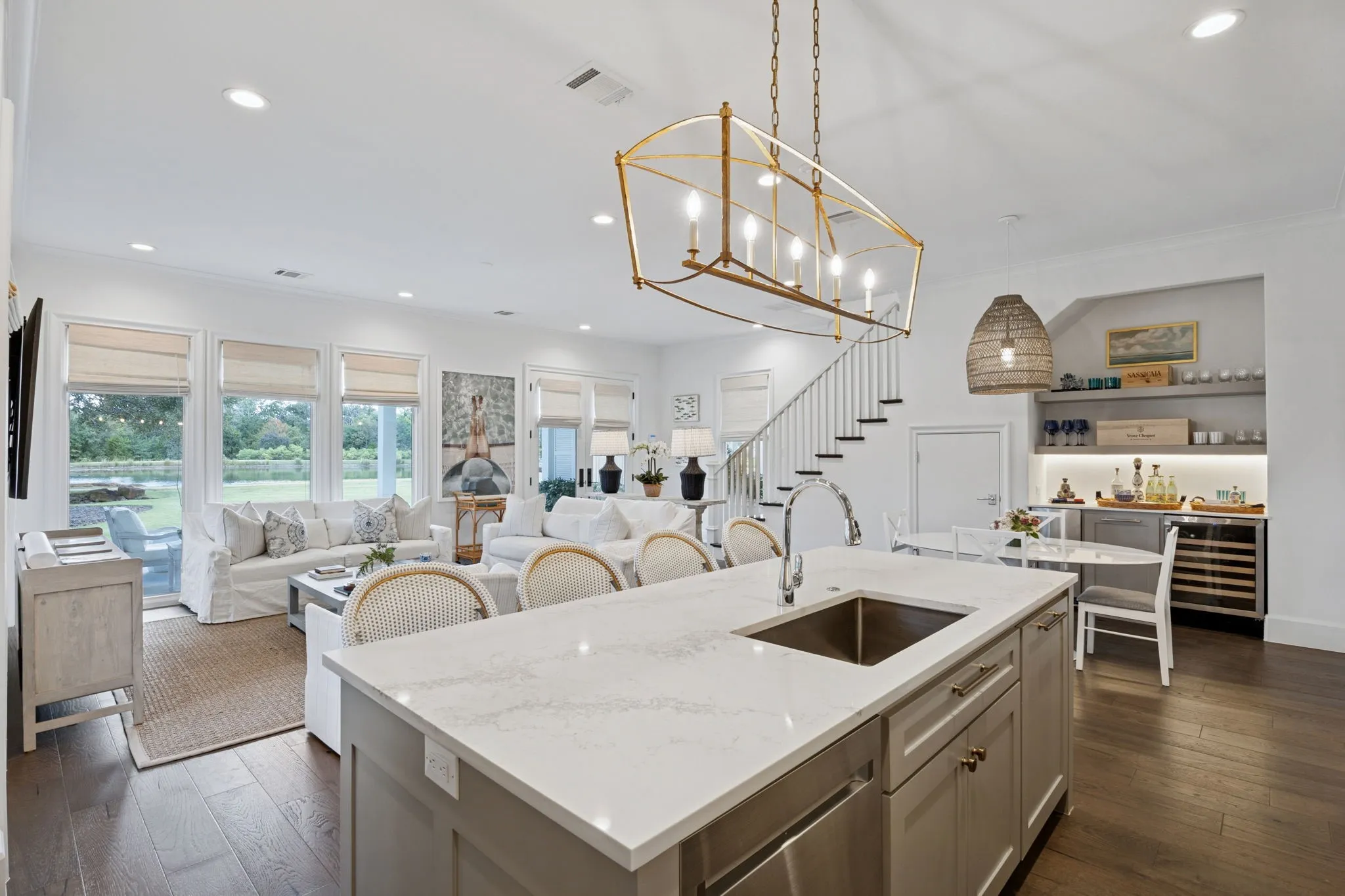 Single Family Residence For Sale in Henderson County , 13450 Shumate Way, Malakoff, Texas 75148, 4 Bedrooms, 4 Bathrooms, 2 Garage spaces, 2,409 Sqft, built in 2022, Price $1,525,000, mls#21217502, Real Estate Agent in Malakoff, Homes For Sale in Henderson county, Homes For Sale in Malakoff, Realtor in Malakoff Texas, Real Estate Brokerage Independent Realty Texas, Luminita Cordes Realtor