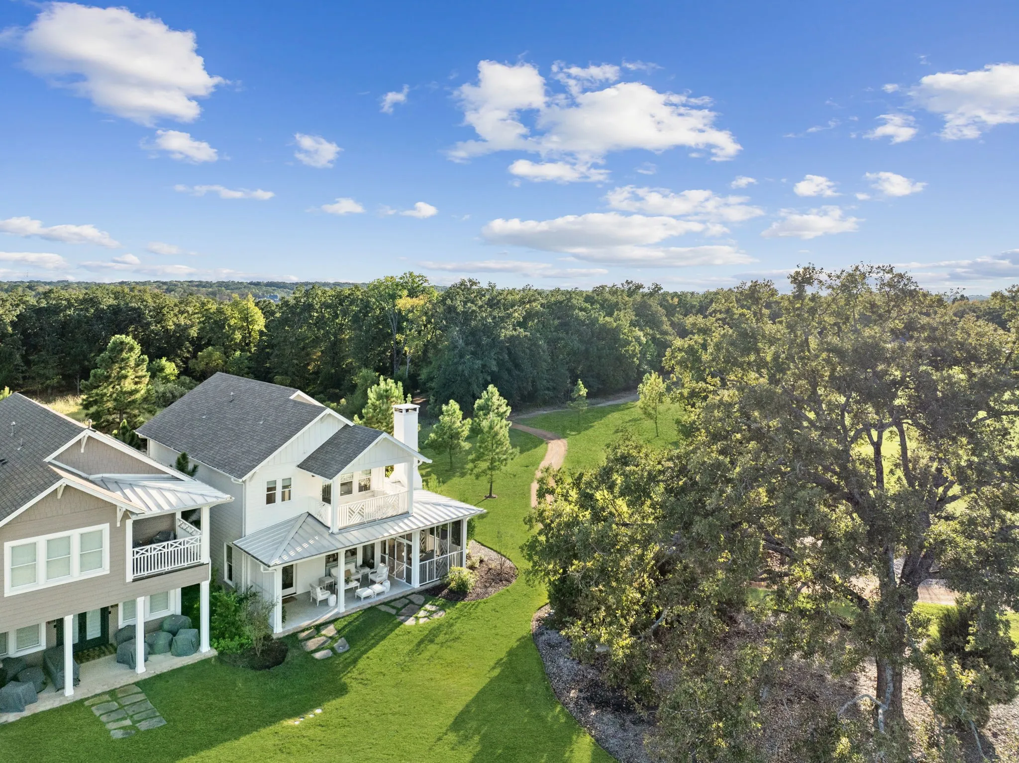 Single Family Residence For Sale in Henderson County , 13450 Shumate Way, Malakoff, Texas 75148, 4 Bedrooms, 4 Bathrooms, 2 Garage spaces, 2,409 Sqft, built in 2022, Price $1,525,000, mls#21217502, Real Estate Agent in Malakoff, Homes For Sale in Henderson county, Homes For Sale in Malakoff, Realtor in Malakoff Texas, Real Estate Brokerage Independent Realty Texas, Luminita Cordes Realtor