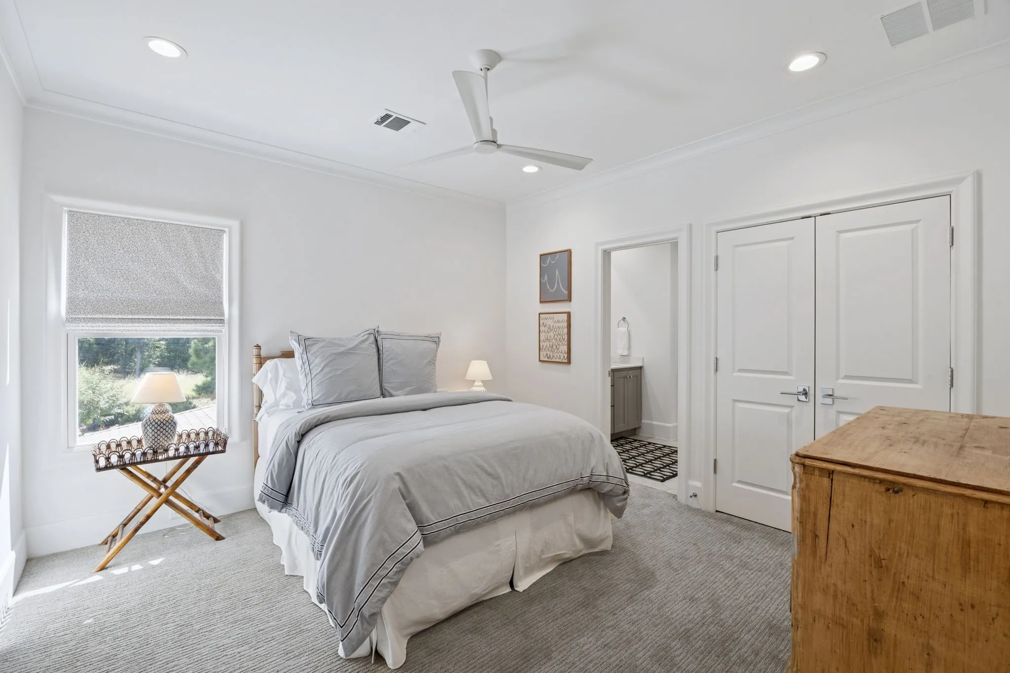 Single Family Residence For Sale in Henderson County , 13450 Shumate Way, Malakoff, Texas 75148, 4 Bedrooms, 4 Bathrooms, 2 Garage spaces, 2,409 Sqft, built in 2022, Price $1,525,000, mls#21217502, Real Estate Agent in Malakoff, Homes For Sale in Henderson county, Homes For Sale in Malakoff, Realtor in Malakoff Texas, Real Estate Brokerage Independent Realty Texas, Luminita Cordes Realtor
