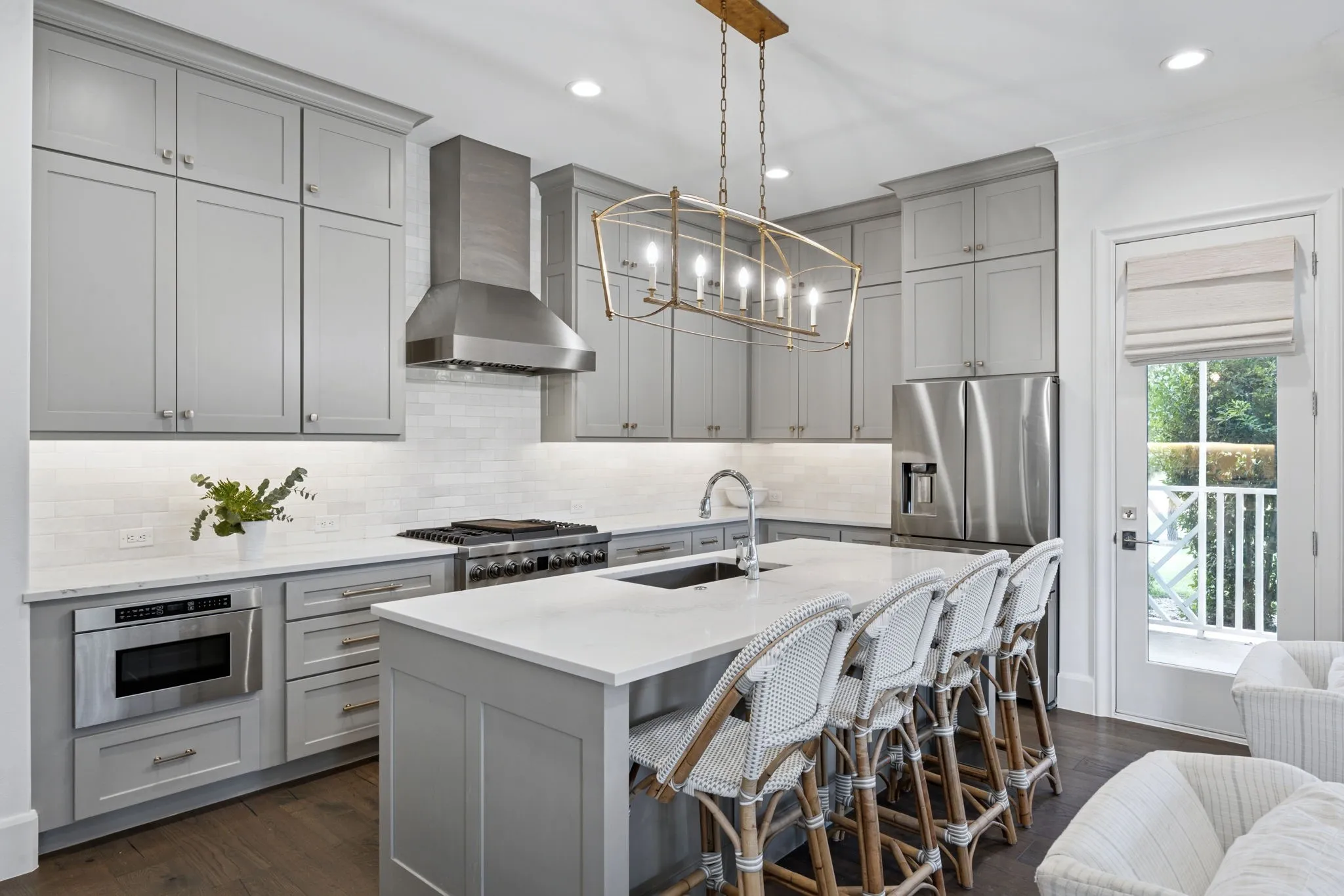 Single Family Residence For Sale in Henderson County , 13450 Shumate Way, Malakoff, Texas 75148, 4 Bedrooms, 4 Bathrooms, 2 Garage spaces, 2,409 Sqft, built in 2022, Price $1,525,000, mls#21217502, Real Estate Agent in Malakoff, Homes For Sale in Henderson county, Homes For Sale in Malakoff, Realtor in Malakoff Texas, Real Estate Brokerage Independent Realty Texas, Luminita Cordes Realtor