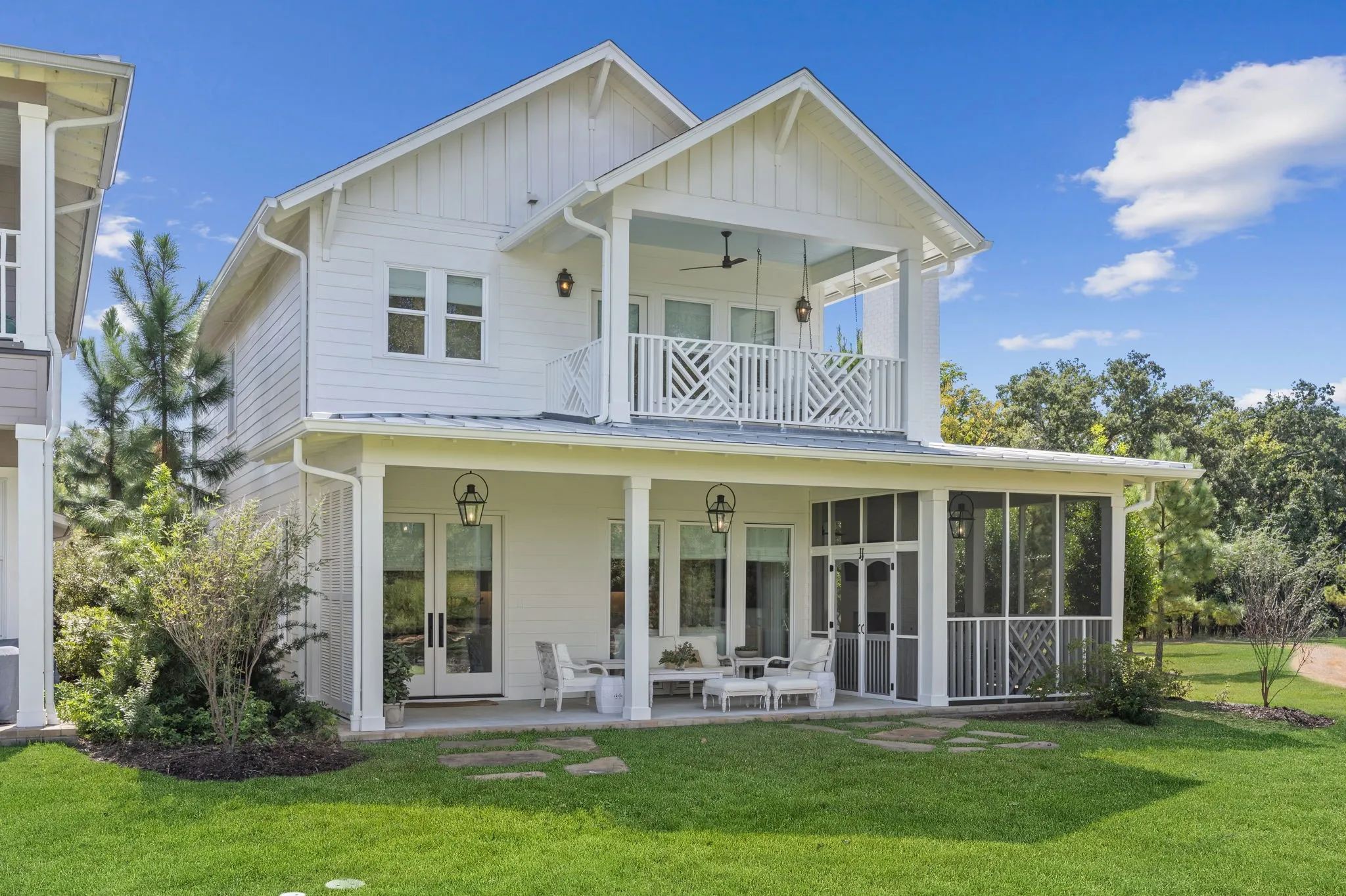 Single Family Residence For Sale in Henderson County , 13450 Shumate Way, Malakoff, Texas 75148, 4 Bedrooms, 4 Bathrooms, 2 Garage spaces, 2,409 Sqft, built in 2022, Price $1,525,000, mls#21217502, Real Estate Agent in Malakoff, Homes For Sale in Henderson county, Homes For Sale in Malakoff, Realtor in Malakoff Texas, Real Estate Brokerage Independent Realty Texas, Luminita Cordes Realtor