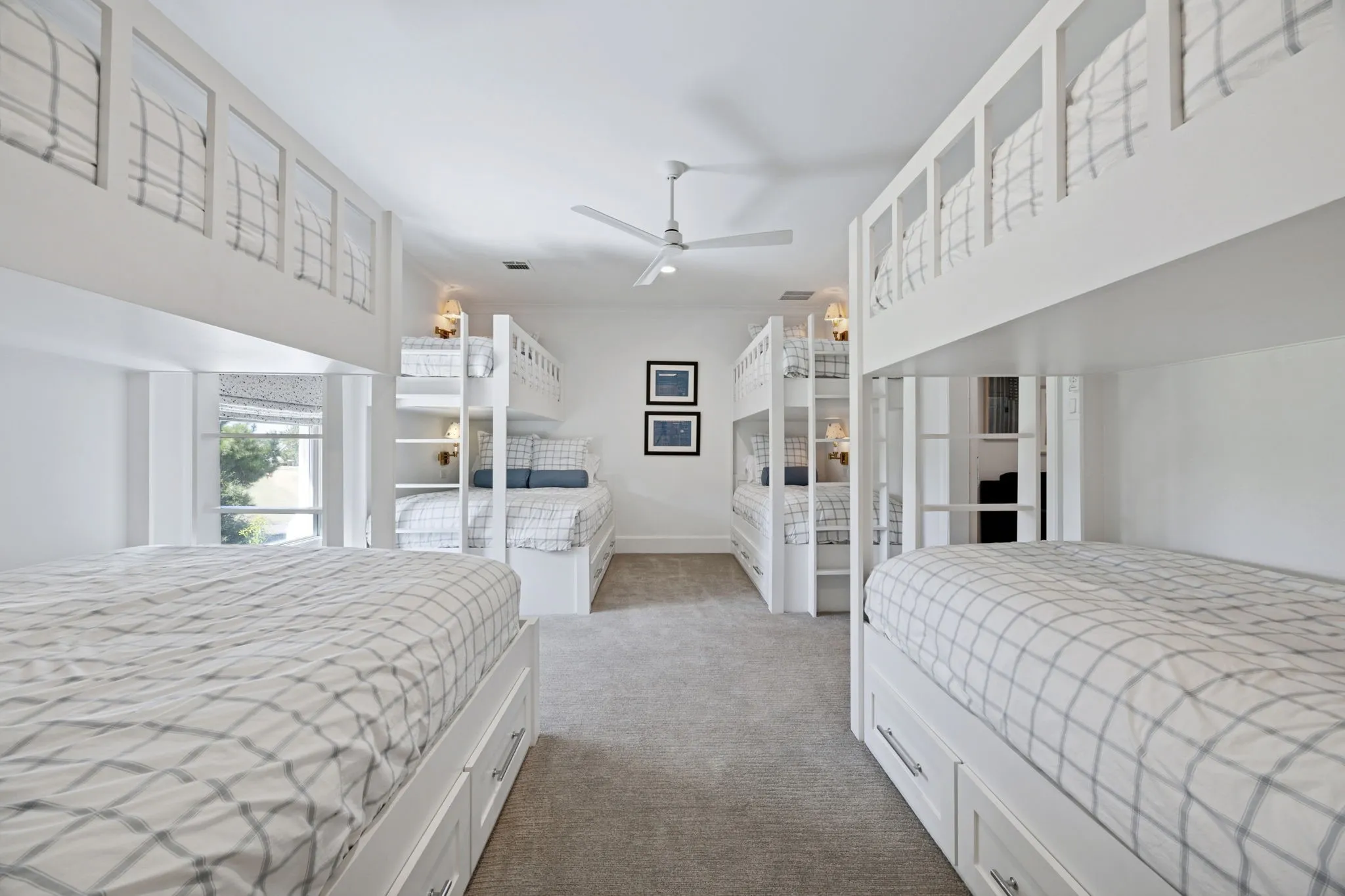Single Family Residence For Sale in Henderson County , 13450 Shumate Way, Malakoff, Texas 75148, 4 Bedrooms, 4 Bathrooms, 2 Garage spaces, 2,409 Sqft, built in 2022, Price $1,525,000, mls#21217502, Real Estate Agent in Malakoff, Homes For Sale in Henderson county, Homes For Sale in Malakoff, Realtor in Malakoff Texas, Real Estate Brokerage Independent Realty Texas, Luminita Cordes Realtor