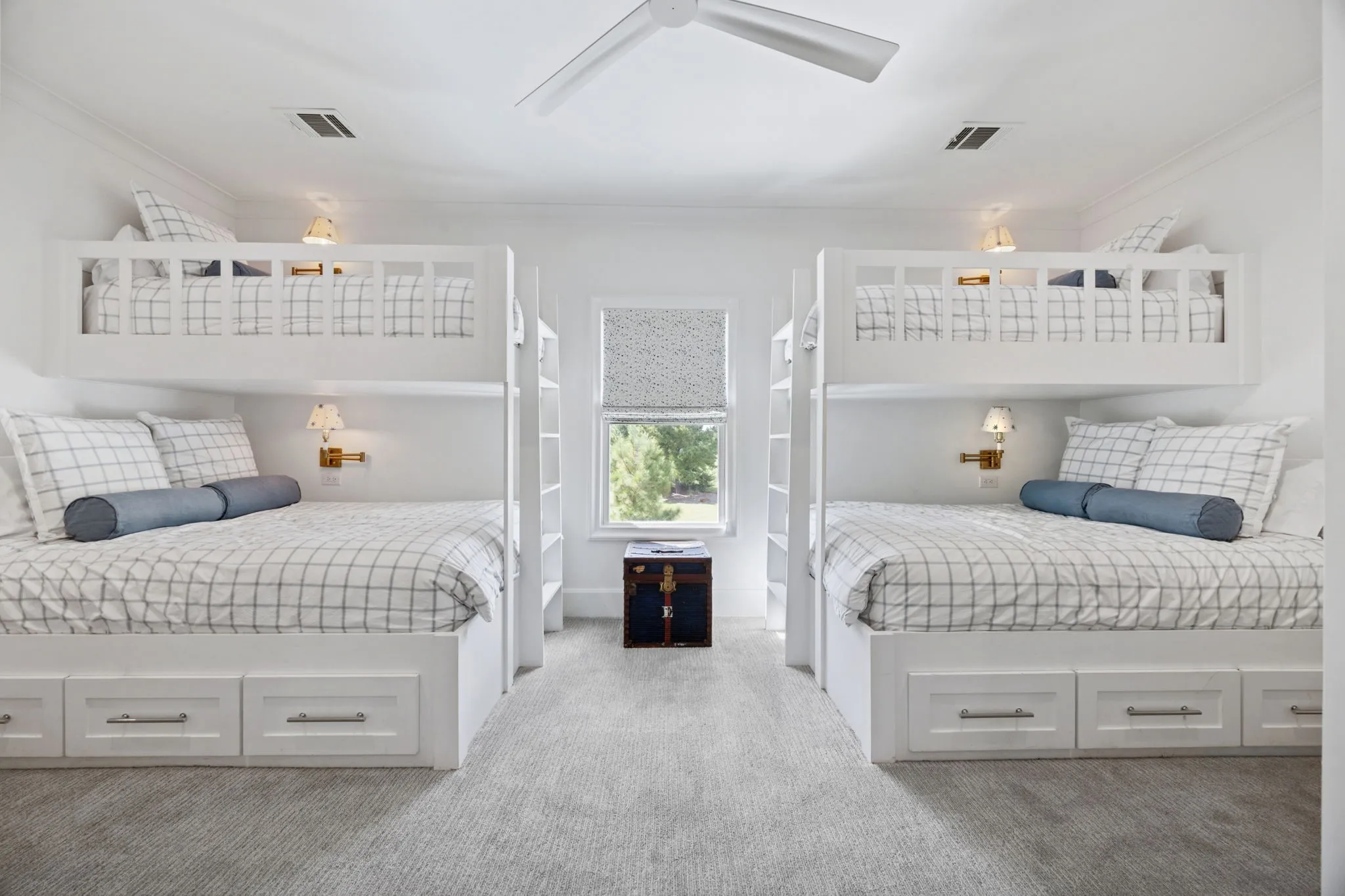 Single Family Residence For Sale in Henderson County , 13450 Shumate Way, Malakoff, Texas 75148, 4 Bedrooms, 4 Bathrooms, 2 Garage spaces, 2,409 Sqft, built in 2022, Price $1,525,000, mls#21217502, Real Estate Agent in Malakoff, Homes For Sale in Henderson county, Homes For Sale in Malakoff, Realtor in Malakoff Texas, Real Estate Brokerage Independent Realty Texas, Luminita Cordes Realtor