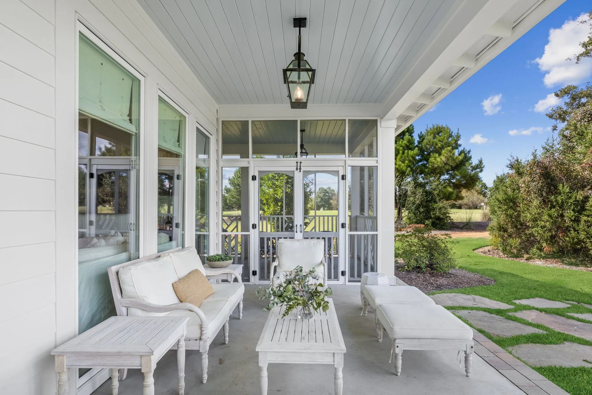 Single Family Residence For Sale in Henderson County , 13450 Shumate Way, Malakoff, Texas 75148, 4 Bedrooms, 4 Bathrooms, 2 Garage spaces, 2,409 Sqft, built in 2022, Price $1,525,000, mls#21217502, Real Estate Agent in Malakoff, Homes For Sale in Henderson county, Homes For Sale in Malakoff, Realtor in Malakoff Texas, Real Estate Brokerage Independent Realty Texas, Luminita Cordes Realtor