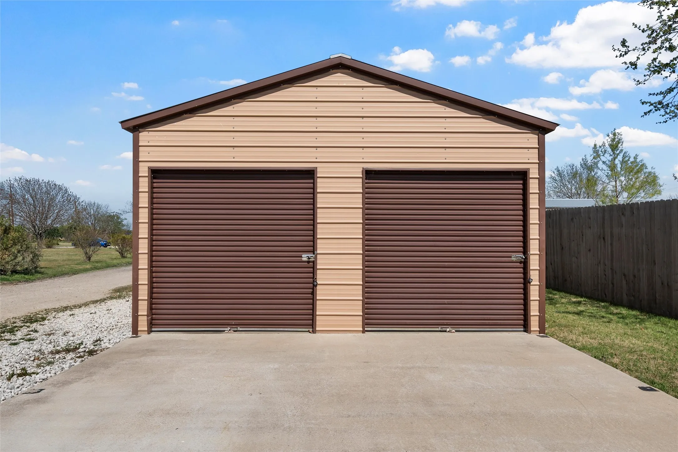 Single Family Residence For Sale in Mc Lennan County , 248 Palisades Road, Woodway, Texas 76712, 4 Bedroom, 2 Bathroom, Garage spaces, 2,070 Sqft, built in 2007, Preowned, mls#21216236, Real Estate Agent in Woodway, Homes For Sale in Mc Lennan county, Homes For Sale in Woodway, Realtor in Woodway Texas, Real Estate Brokerage Independent Realty Texas, Luminita Cordes Realtor
