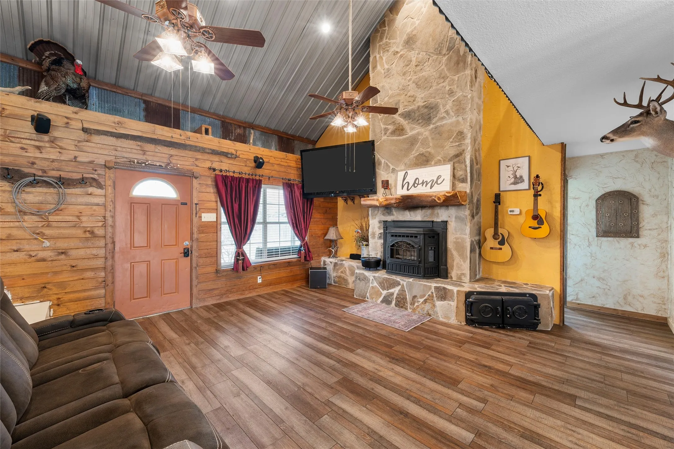 Single Family Residence For Sale in Mc Lennan County , 248 Palisades Road, Woodway, Texas 76712, 4 Bedroom, 2 Bathroom, Garage spaces, 2,070 Sqft, built in 2007, Preowned, mls#21216236, Real Estate Agent in Woodway, Homes For Sale in Mc Lennan county, Homes For Sale in Woodway, Realtor in Woodway Texas, Real Estate Brokerage Independent Realty Texas, Luminita Cordes Realtor