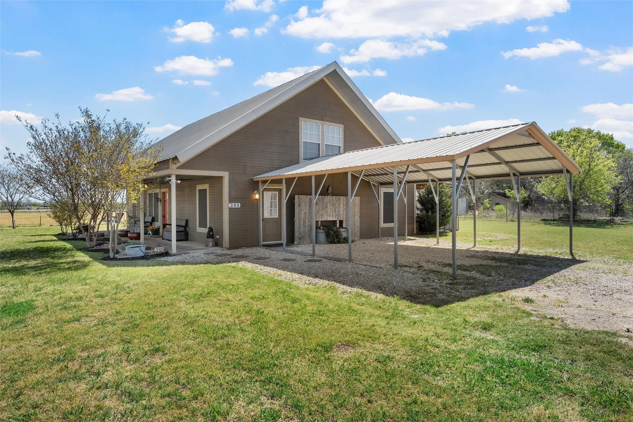 Single Family Residence For Sale in Mc Lennan County , 248 Palisades Road, Woodway, Texas 76712, 4 Bedroom, 2 Bathroom, Garage spaces, 2,070 Sqft, built in 2007, Preowned, mls#21216236, Real Estate Agent in Woodway, Homes For Sale in Mc Lennan county, Homes For Sale in Woodway, Realtor in Woodway Texas, Real Estate Brokerage Independent Realty Texas, Luminita Cordes Realtor