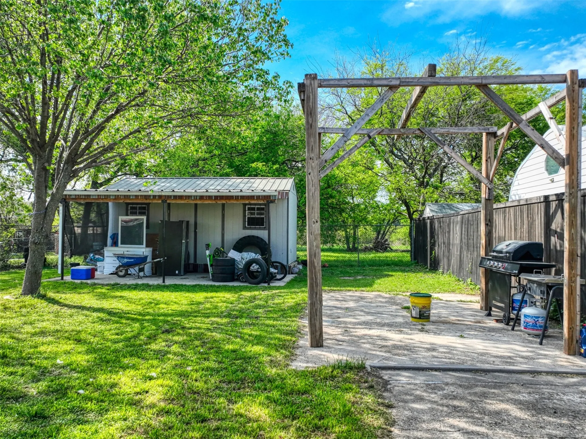 Single Family Residence For Sale in Dallas County , 3412 Banning Street, Dallas, Texas 75233, 2 Bedroom, 1 Bathroom, Garage spaces, 1,036 Sqft, built in 1925, mls#21217963, Real Estate Agent in Dallas, Homes For Sale in Dallas county, Homes For Sale in Dallas, Realtor in Dallas Texas, Real Estate Brokerage Independent Realty Texas, Luminita Cordes Realtor