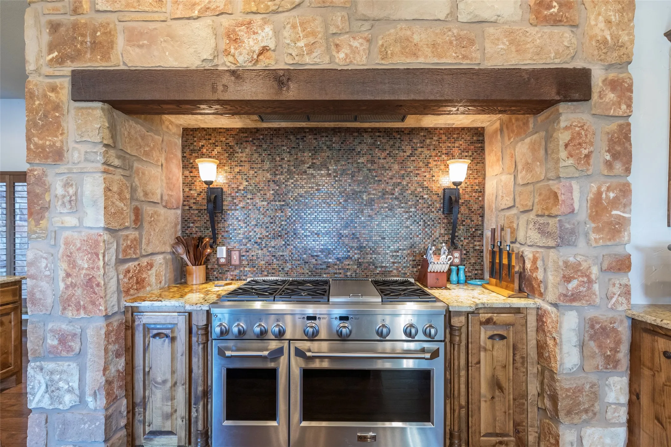 Single Family Residence For Sale in Taylor County , 126 Phoenix Lane, Tuscola, Texas 79562, 5 Bedroom, 5 Bathroom, 3 Garage spaces, 6,264 Sqft, built in 2014, Preowned, mls#21216131, Real Estate Agent in Tuscola, Homes For Sale in Taylor county, Homes For Sale in Tuscola, Realtor in Tuscola Texas, Real Estate Brokerage Independent Realty Texas, Luminita Cordes Realtor