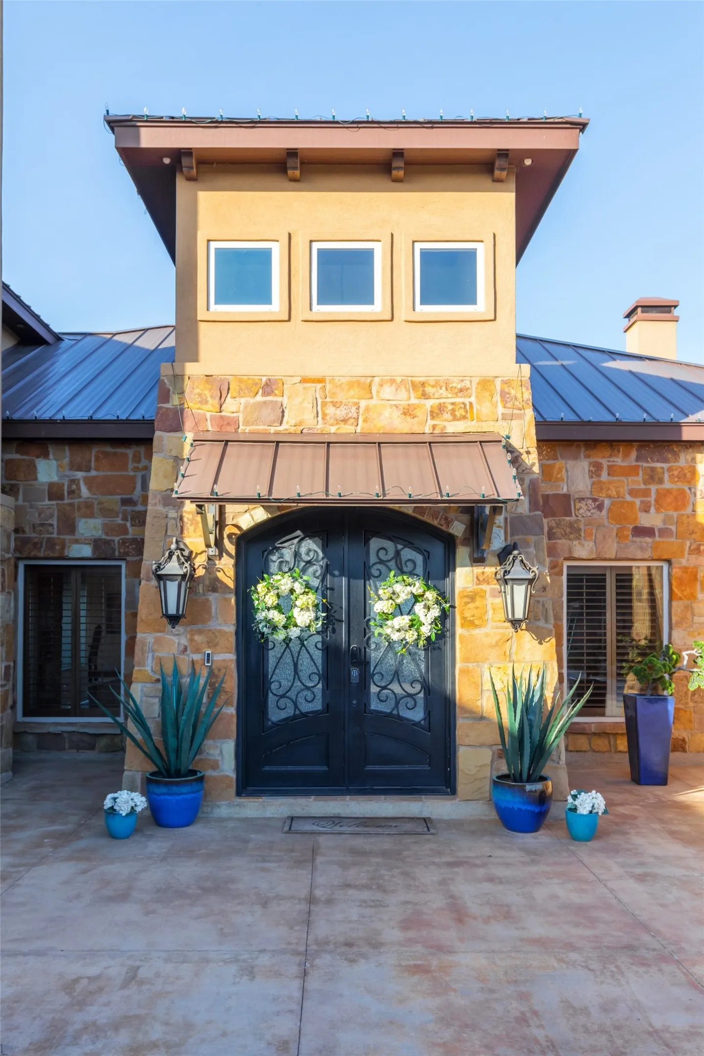 Single Family Residence For Sale in Taylor County , 126 Phoenix Lane, Tuscola, Texas 79562, 5 Bedroom, 5 Bathroom, 3 Garage spaces, 6,264 Sqft, built in 2014, Preowned, mls#21216131, Real Estate Agent in Tuscola, Homes For Sale in Taylor county, Homes For Sale in Tuscola, Realtor in Tuscola Texas, Real Estate Brokerage Independent Realty Texas, Luminita Cordes Realtor